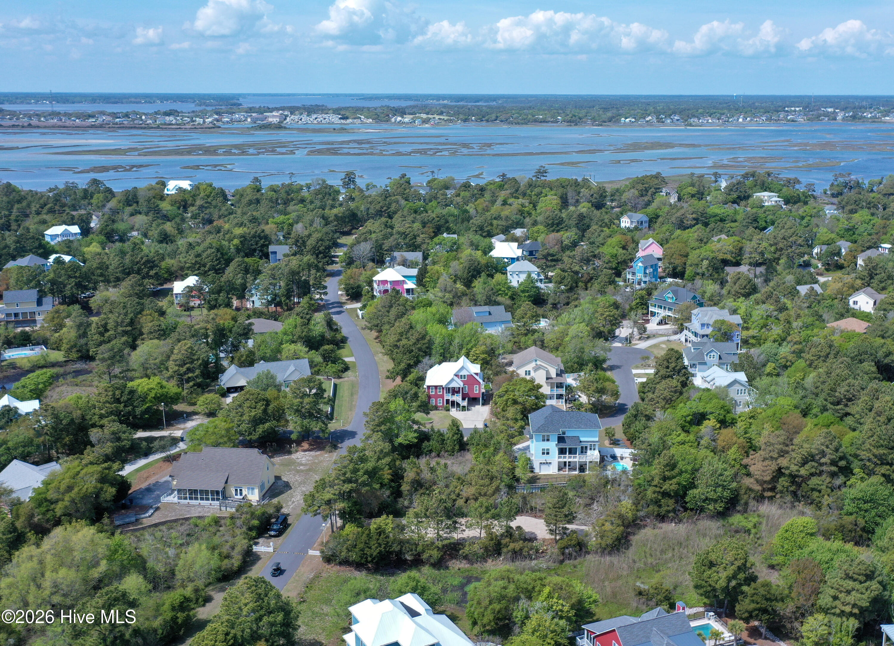 100538009 | Photo 13