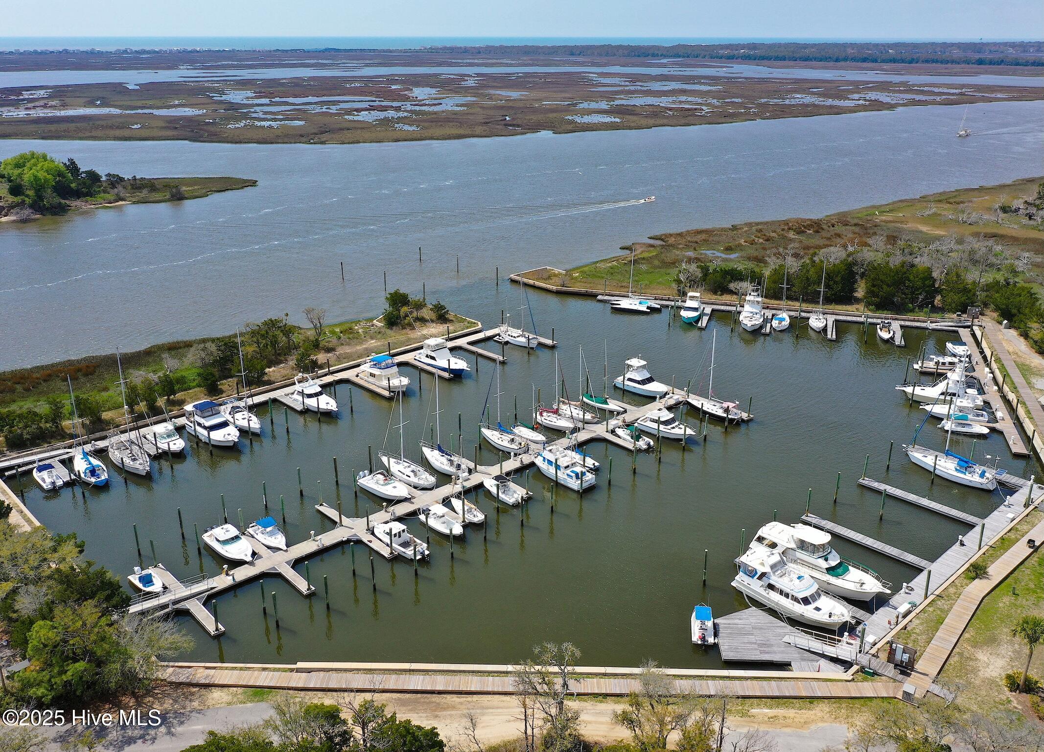 100504796 | Photo 71