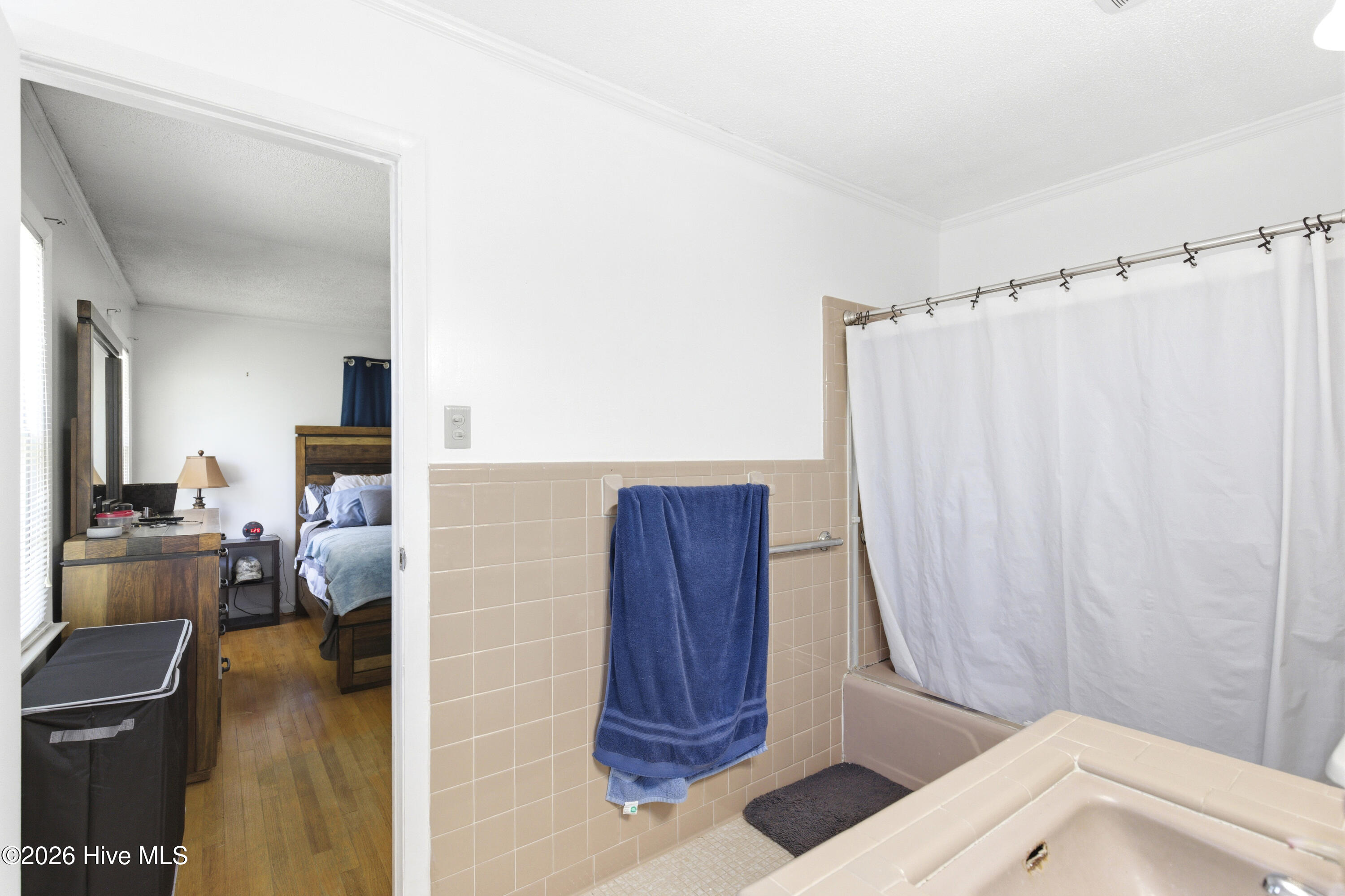 100561797 | Photo 28