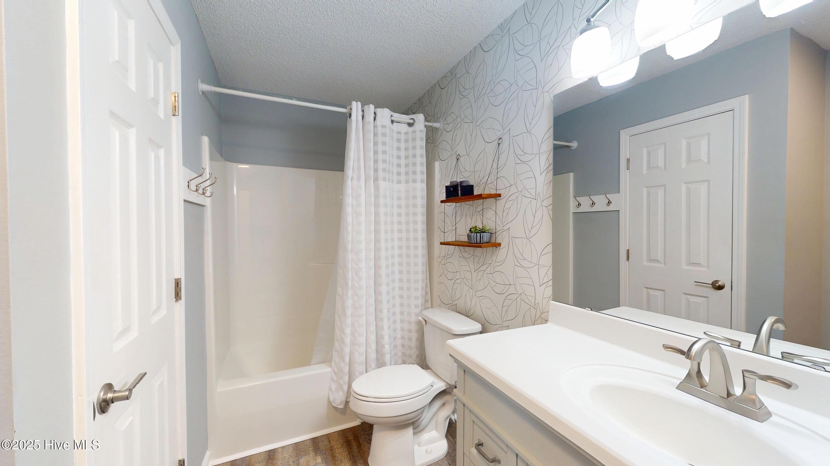 100542842 | Photo 28