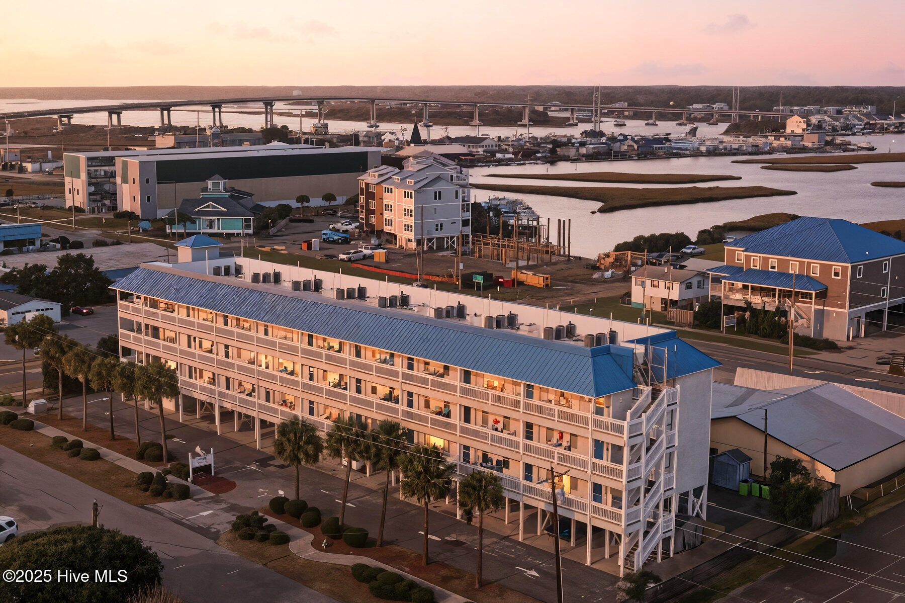 305 N Topsail Drive UNIT 5, Surf City, NC, 28445
