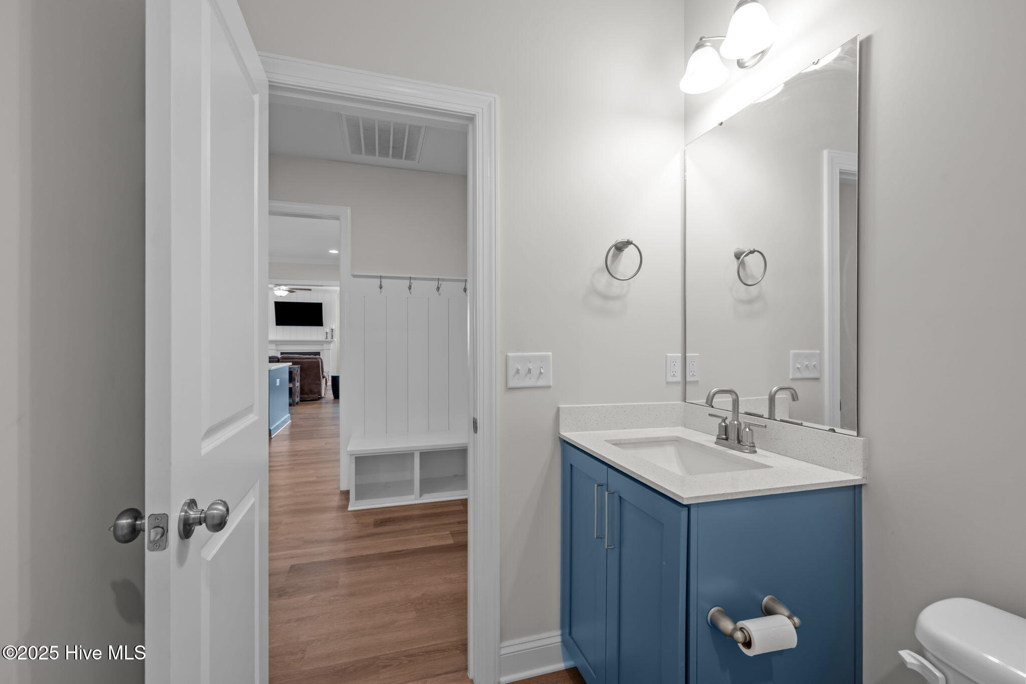 100526771 | Photo 19