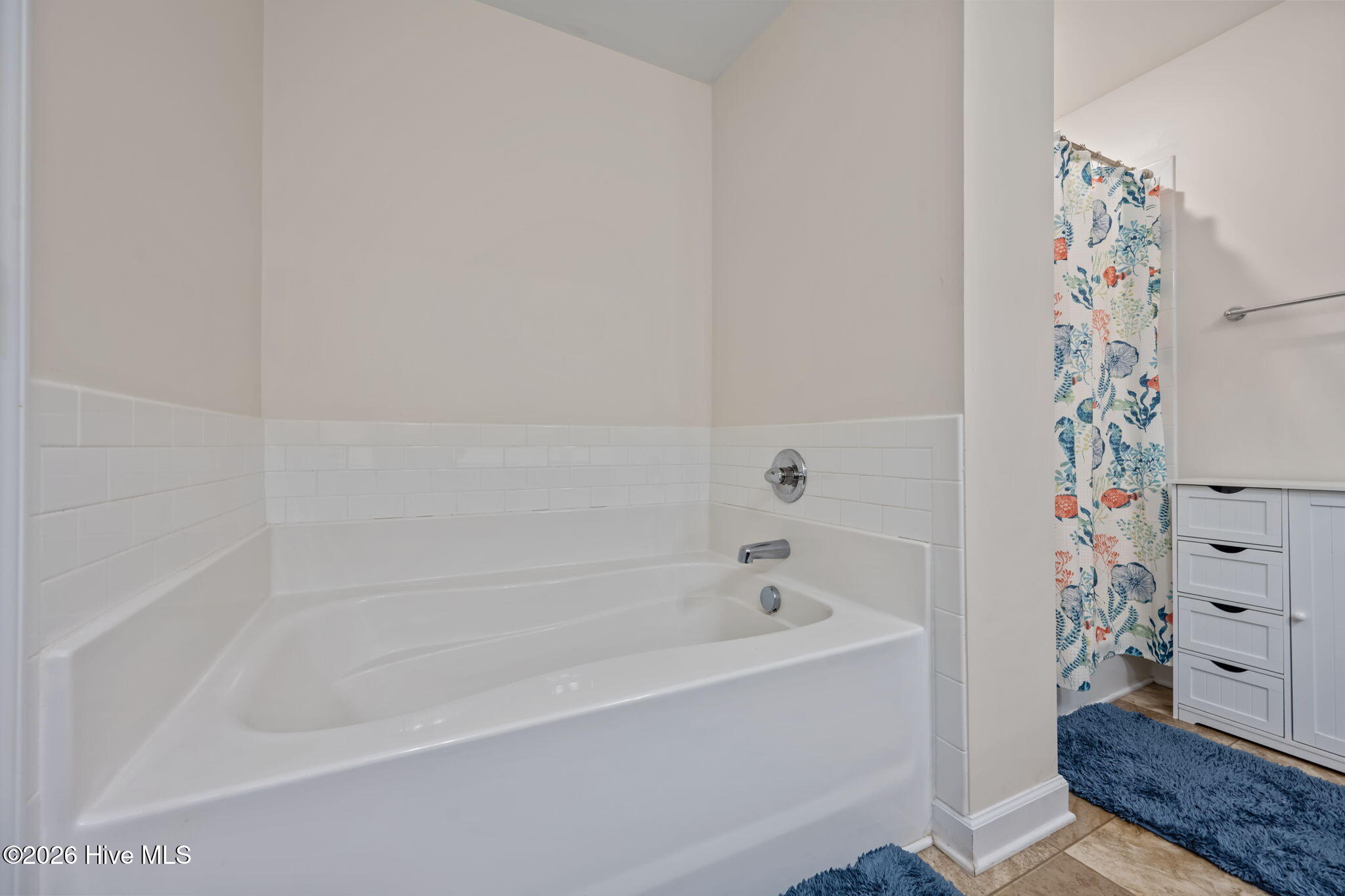 100557643 | Photo 29