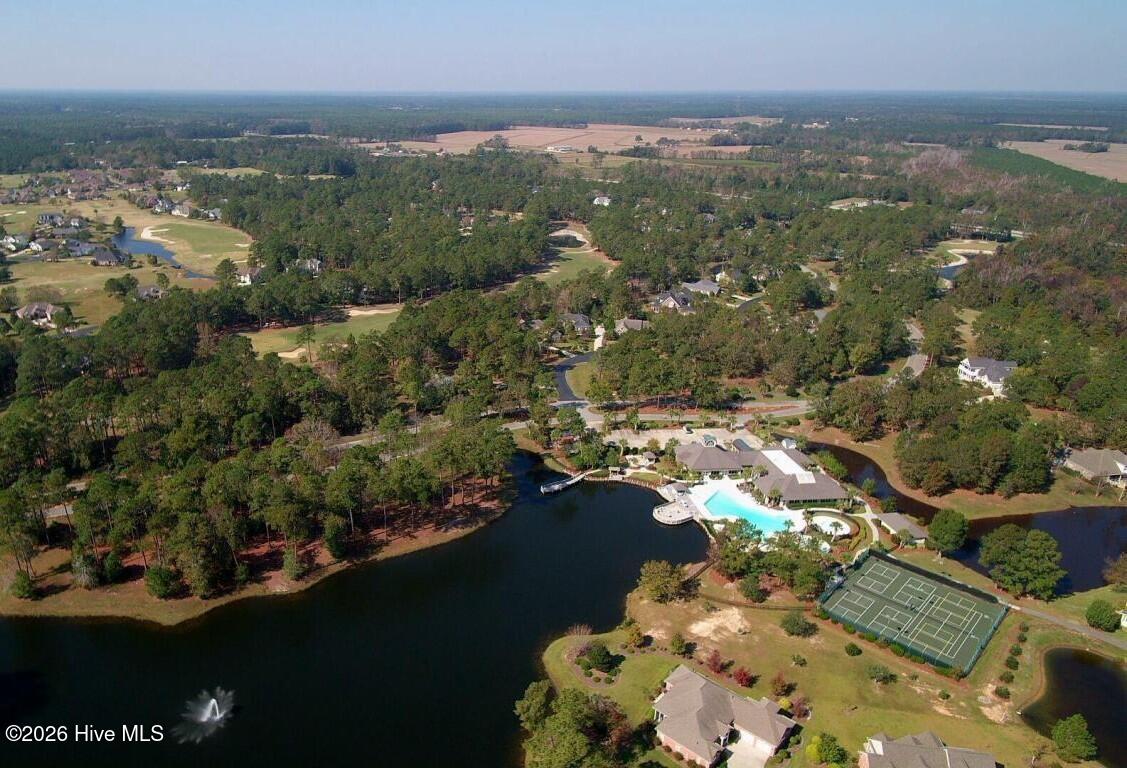 100566129 | Photo 51