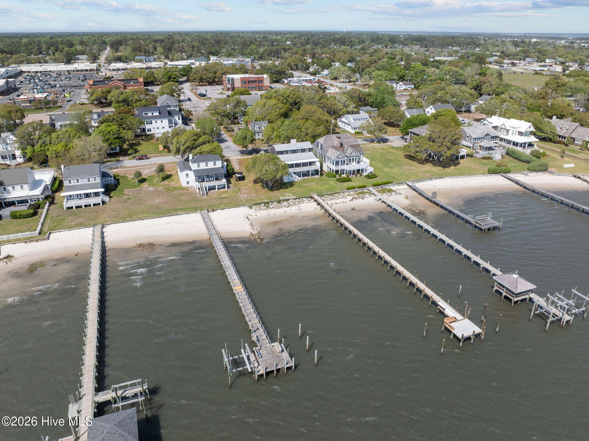 2812 Evans Street, Morehead City, NC, 28557