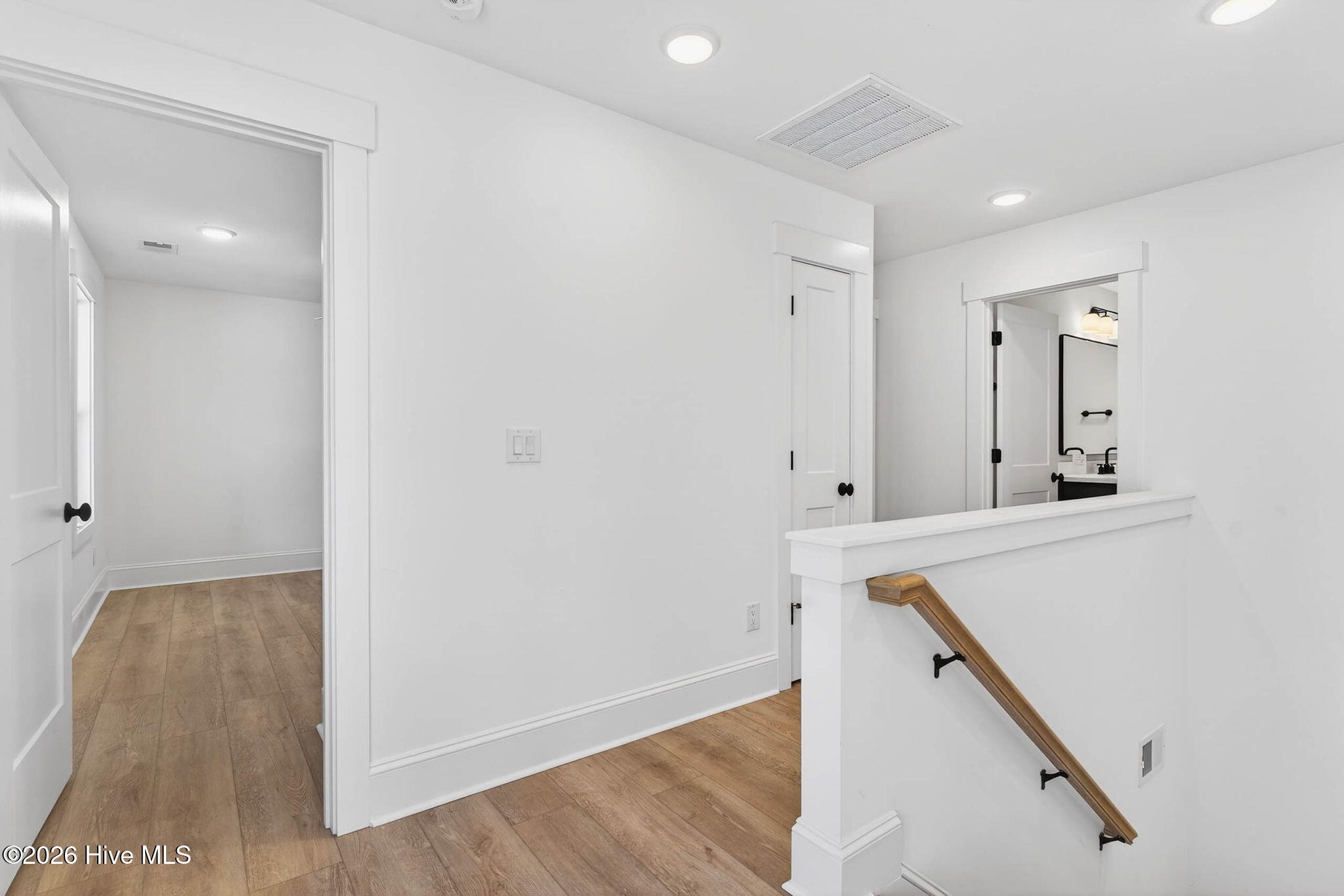 100531409 | Photo 19