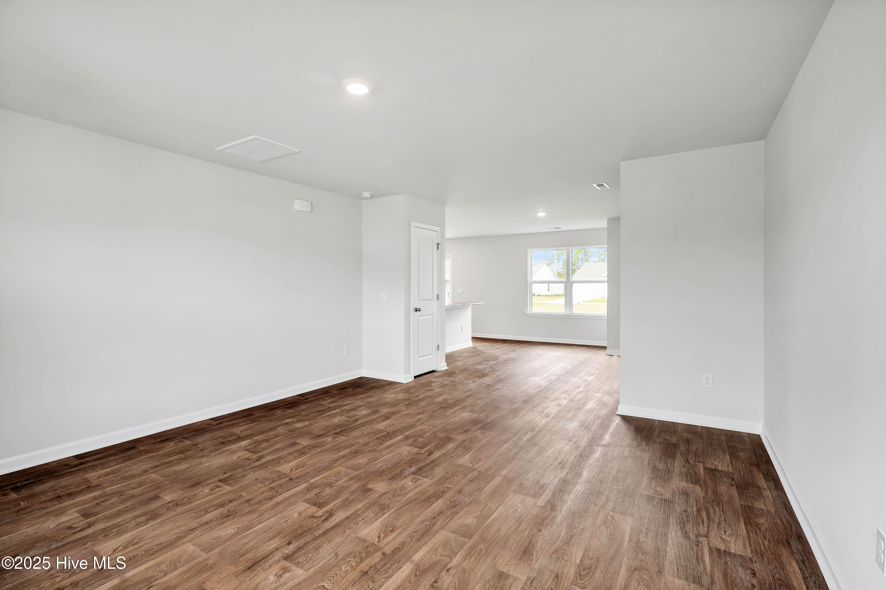 1619RaptorTerraceNortheast-4