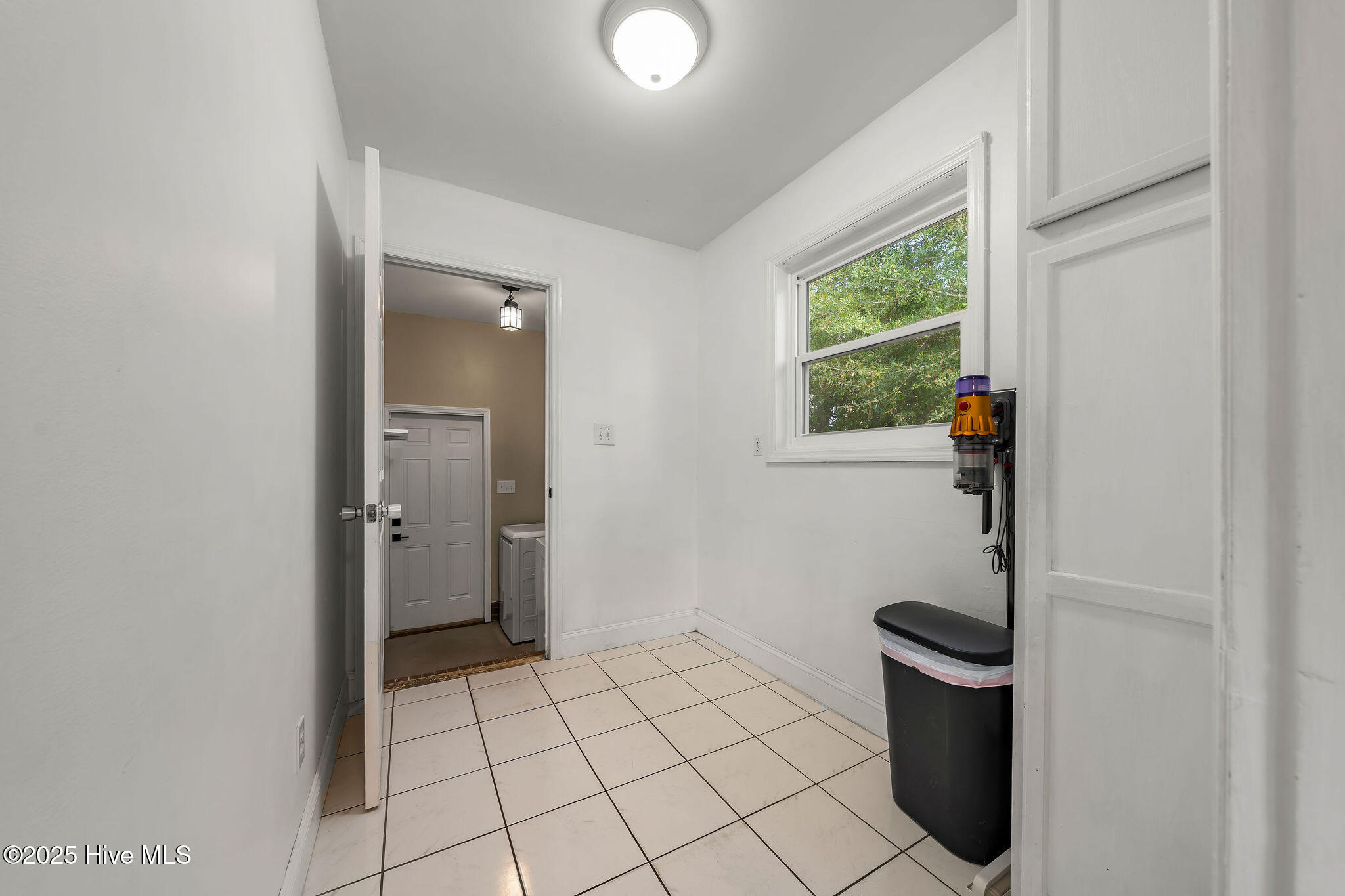 100544071 | Photo 15