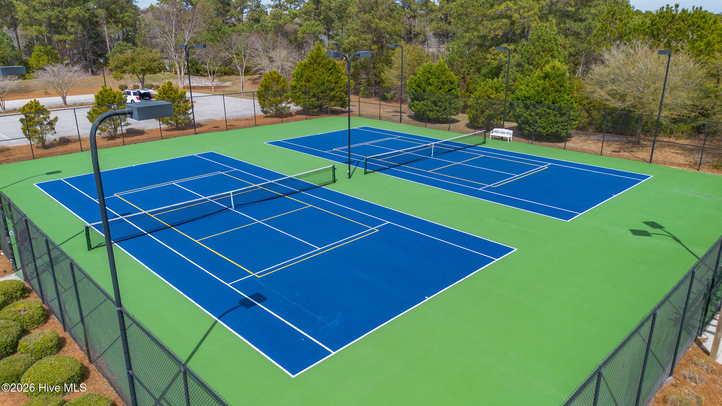 100562892 | Photo 53