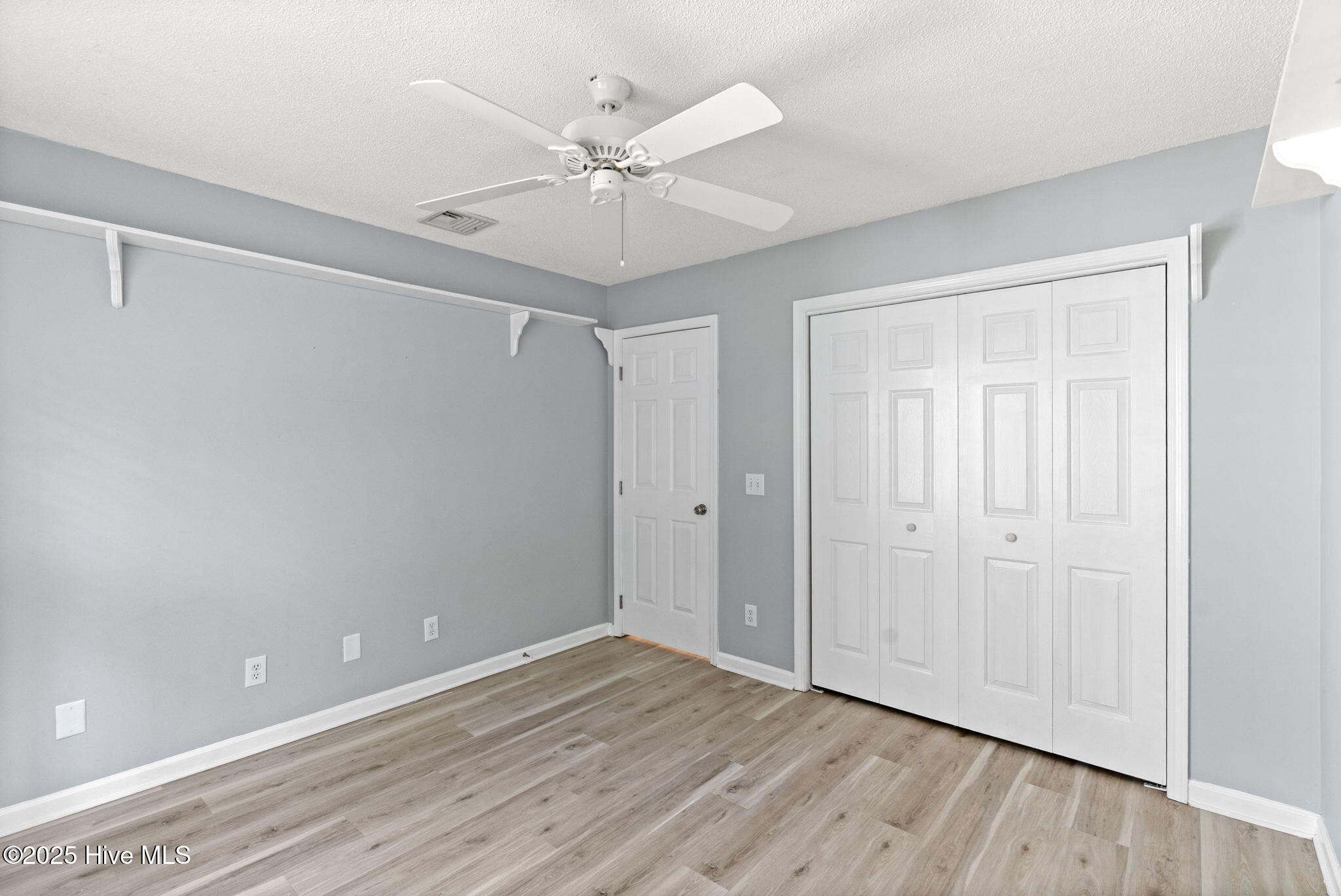 100535002 | Photo 17