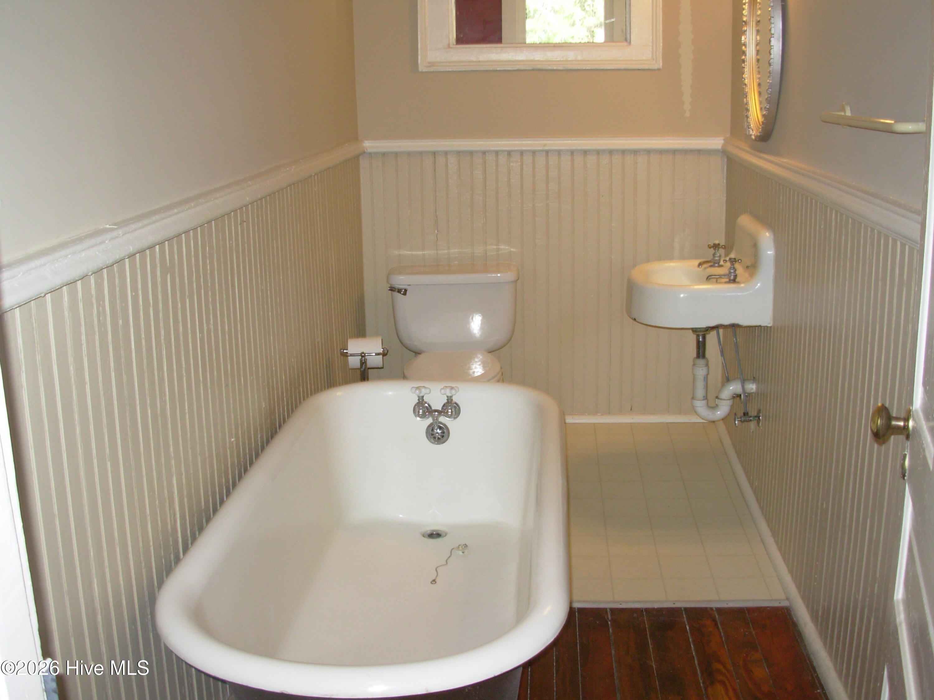 100553021 | Photo 11