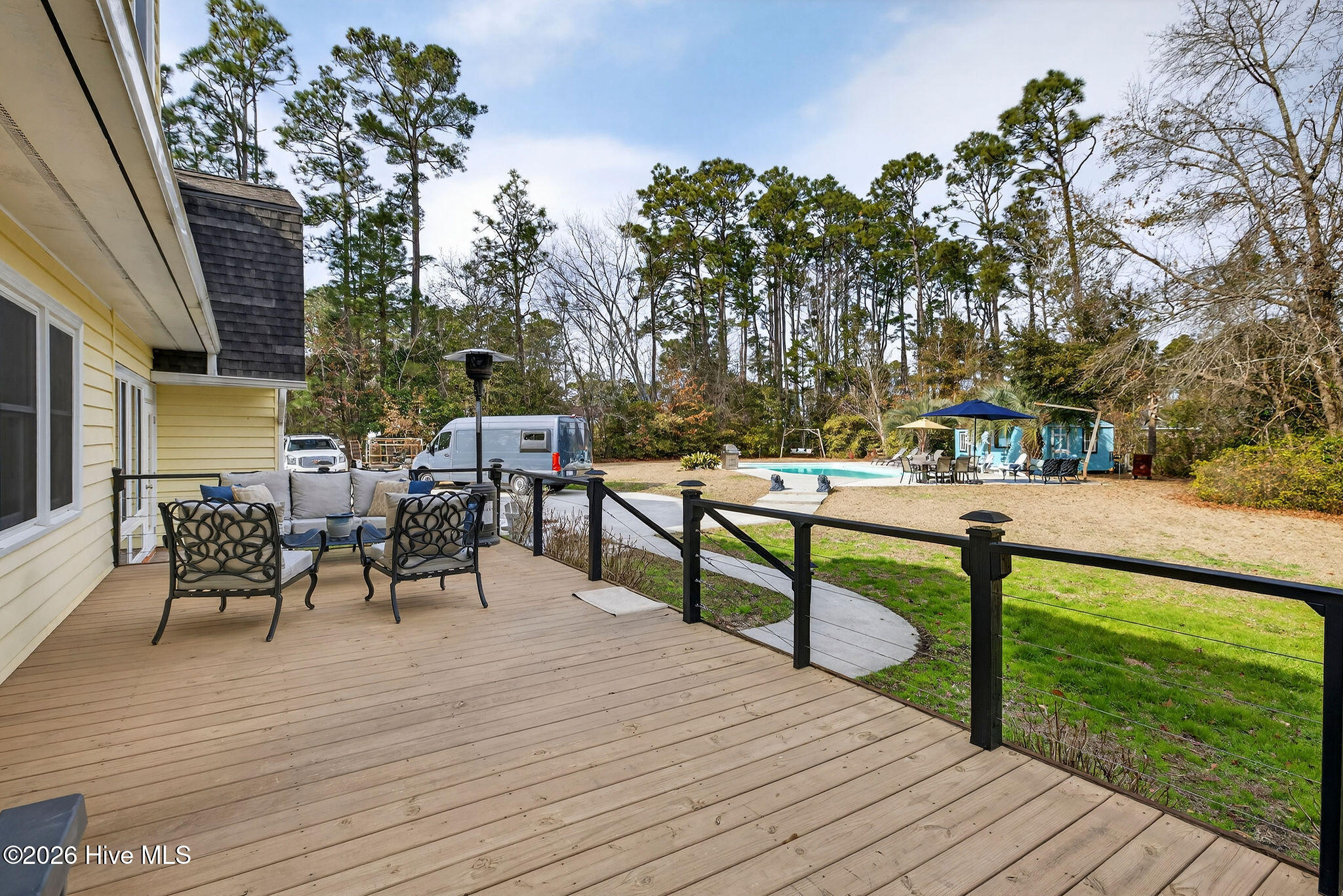 100552823 | Photo 46