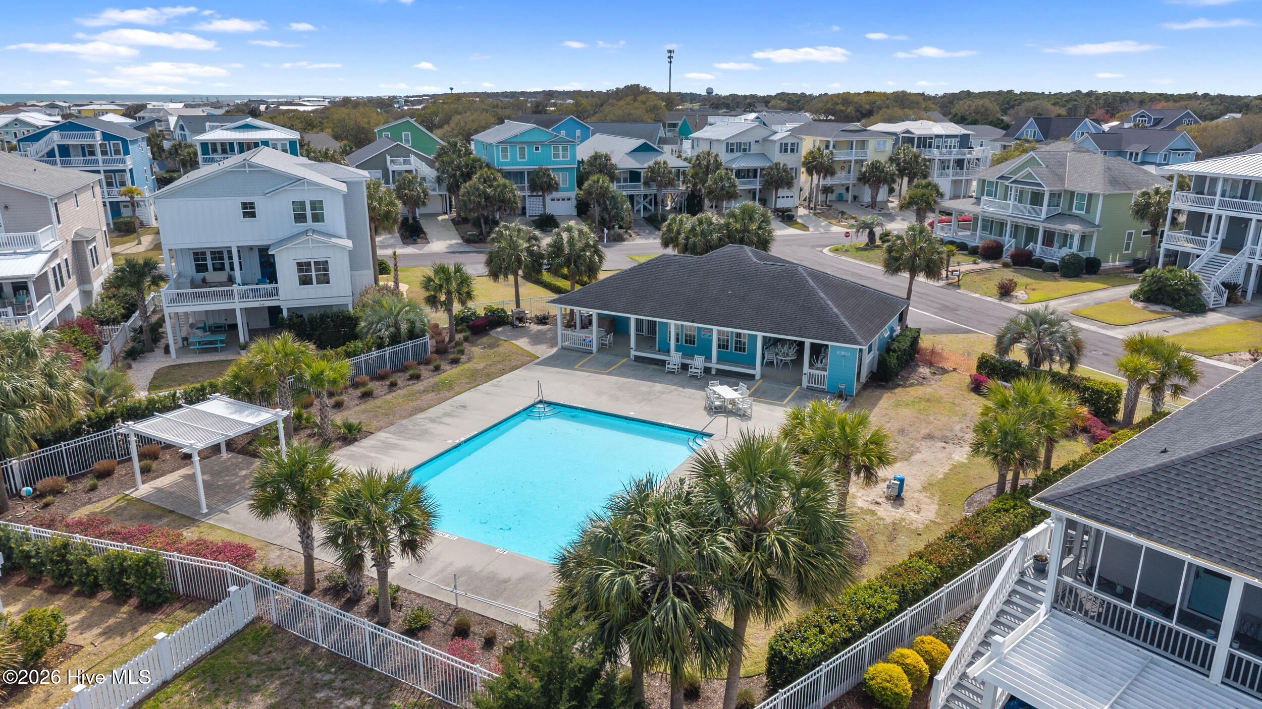 100561472 | Photo 63