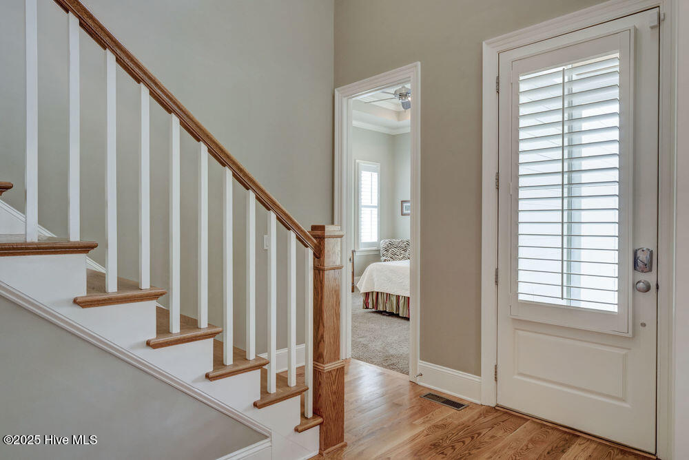 100505829 | Photo 15