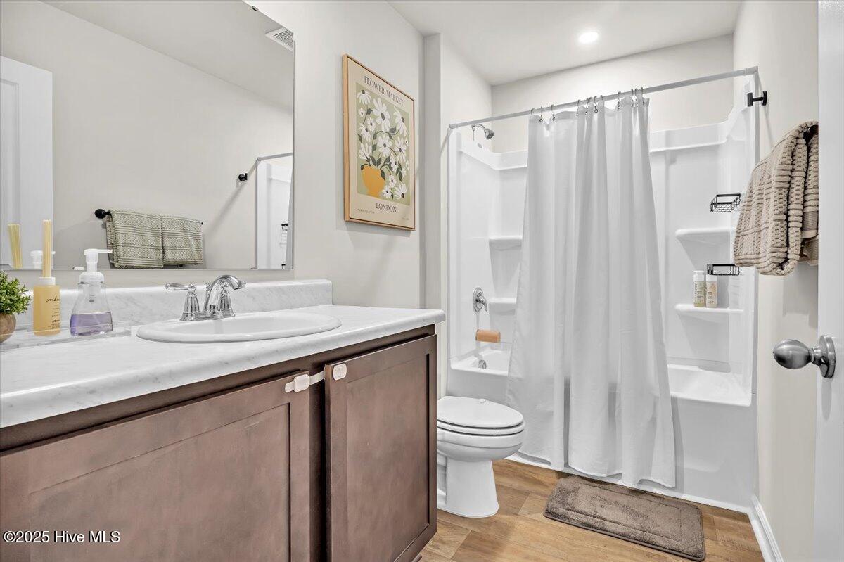 100543041 | Photo 28