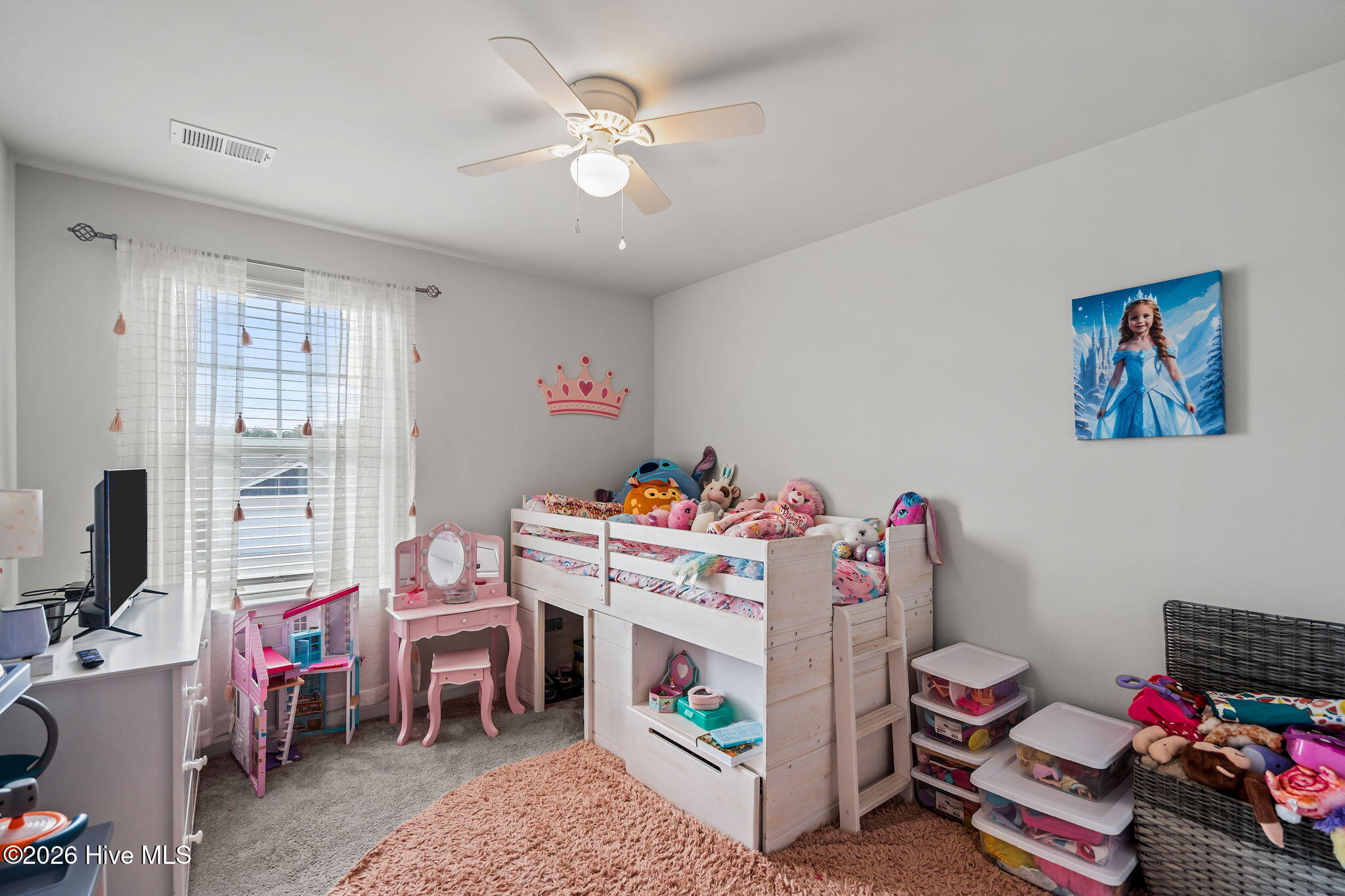 100554763 | Photo 31