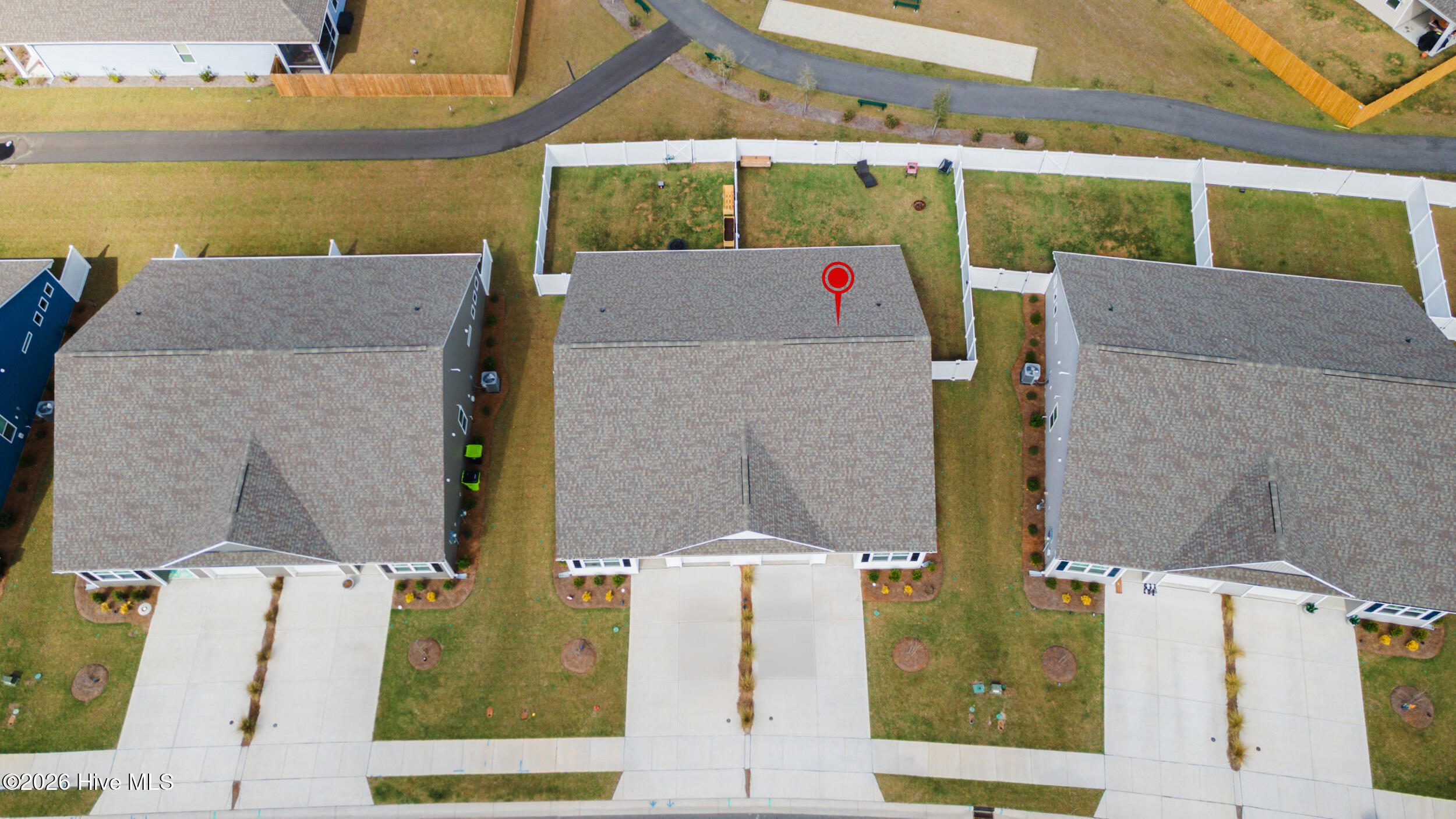 100561359 | Photo 51