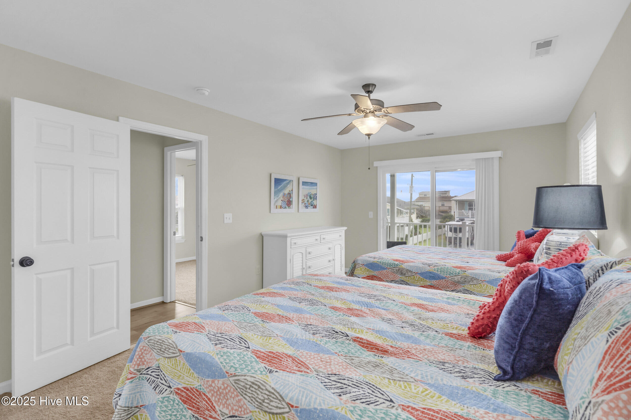 100536621 | Photo 19