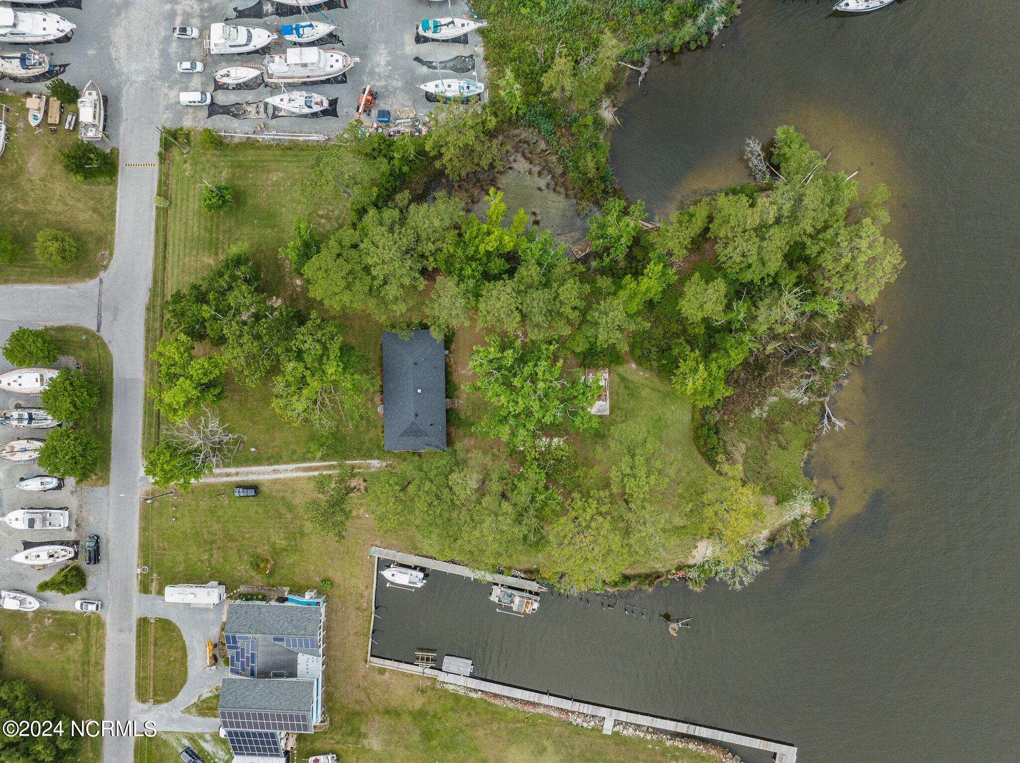 1210 Neuse Drive, Oriental, NC, 28571