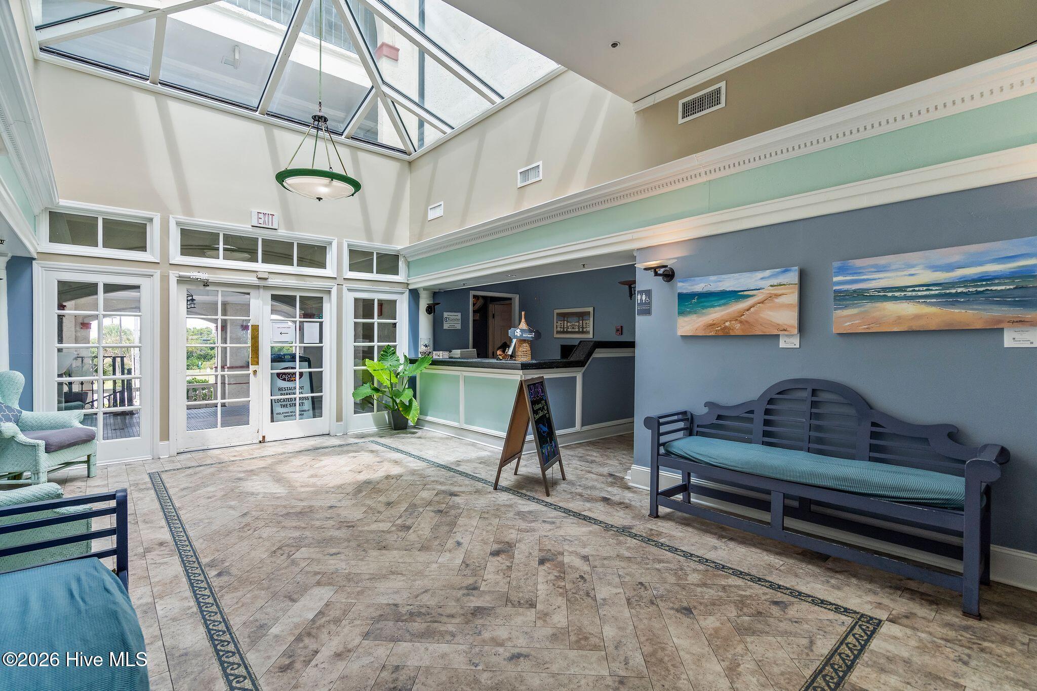 100564171 | Photo 42