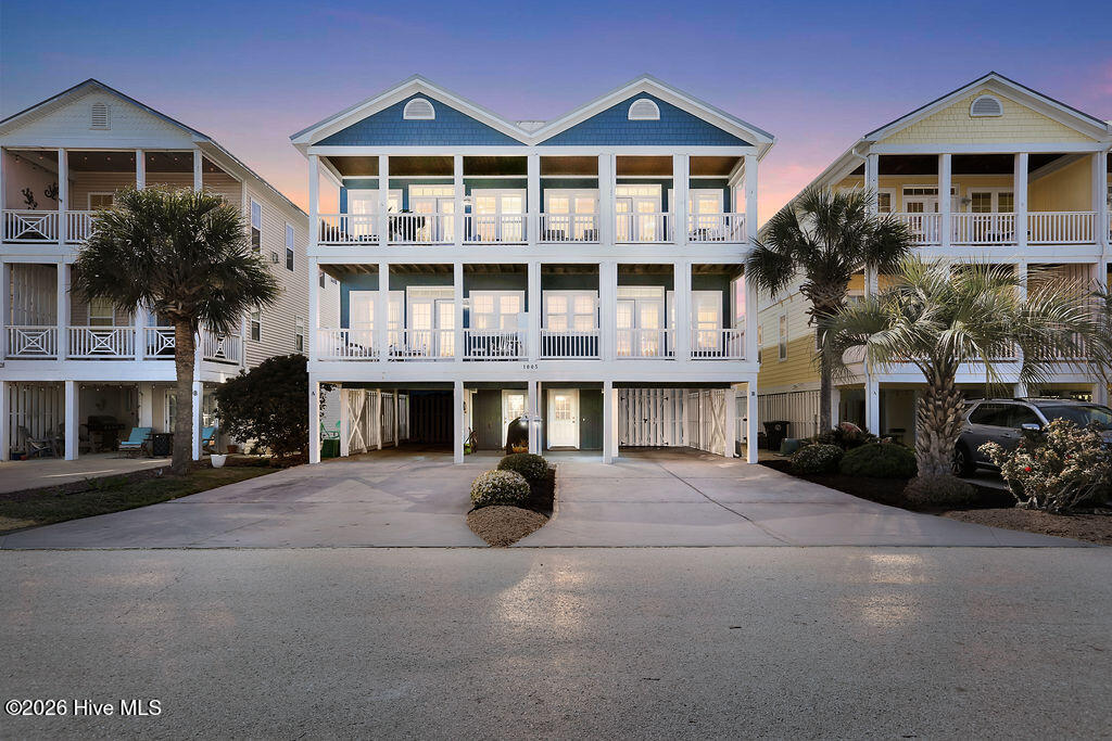 100564963 | Photo 68