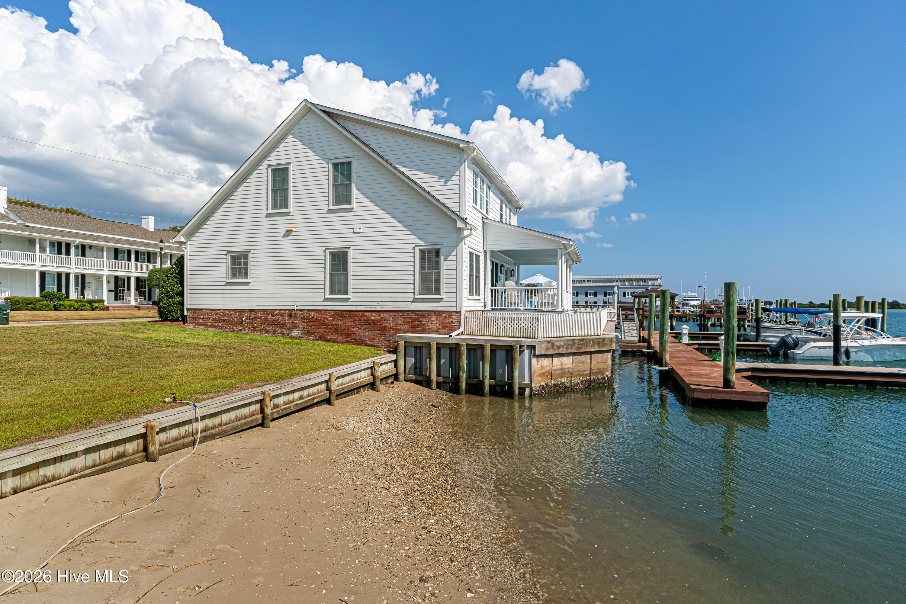 122 Front Street & Slip #5,Beaufort