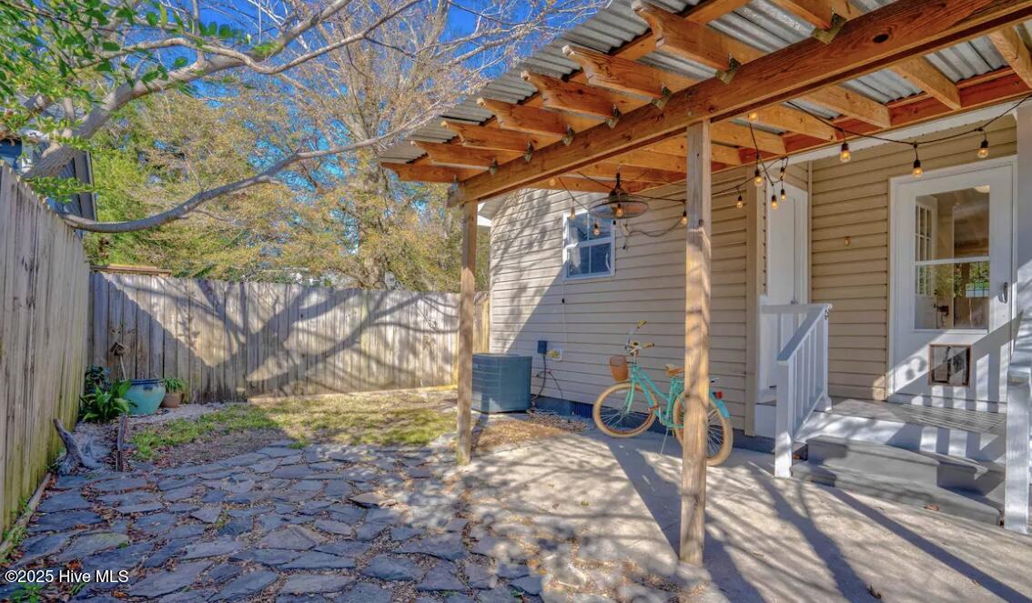 100541974 | Photo 22