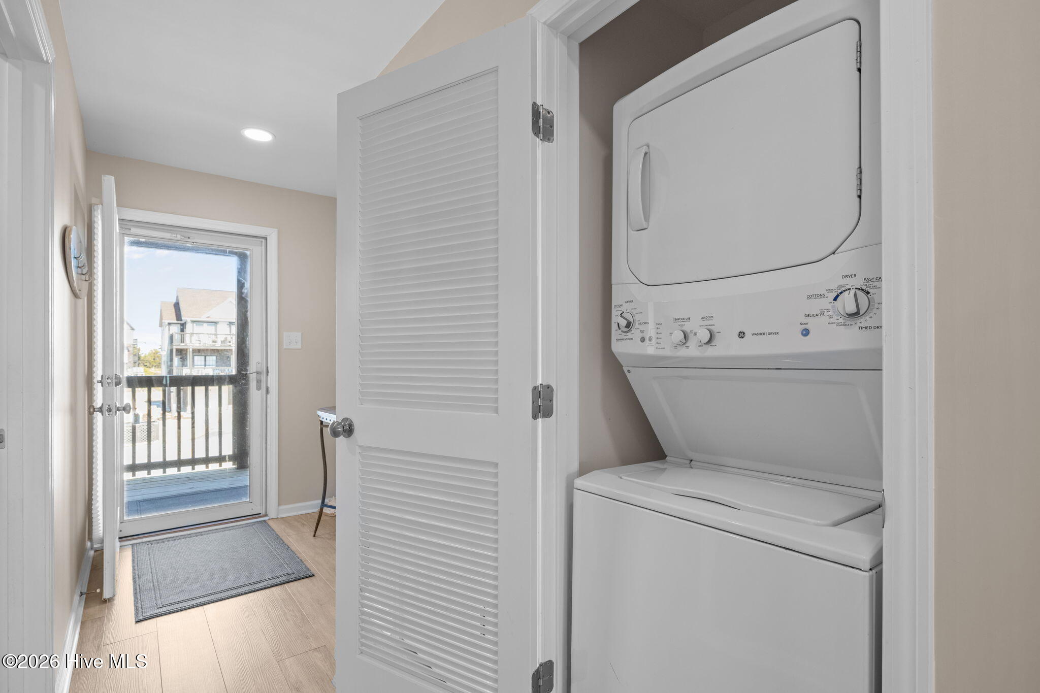 100555254 | Photo 17