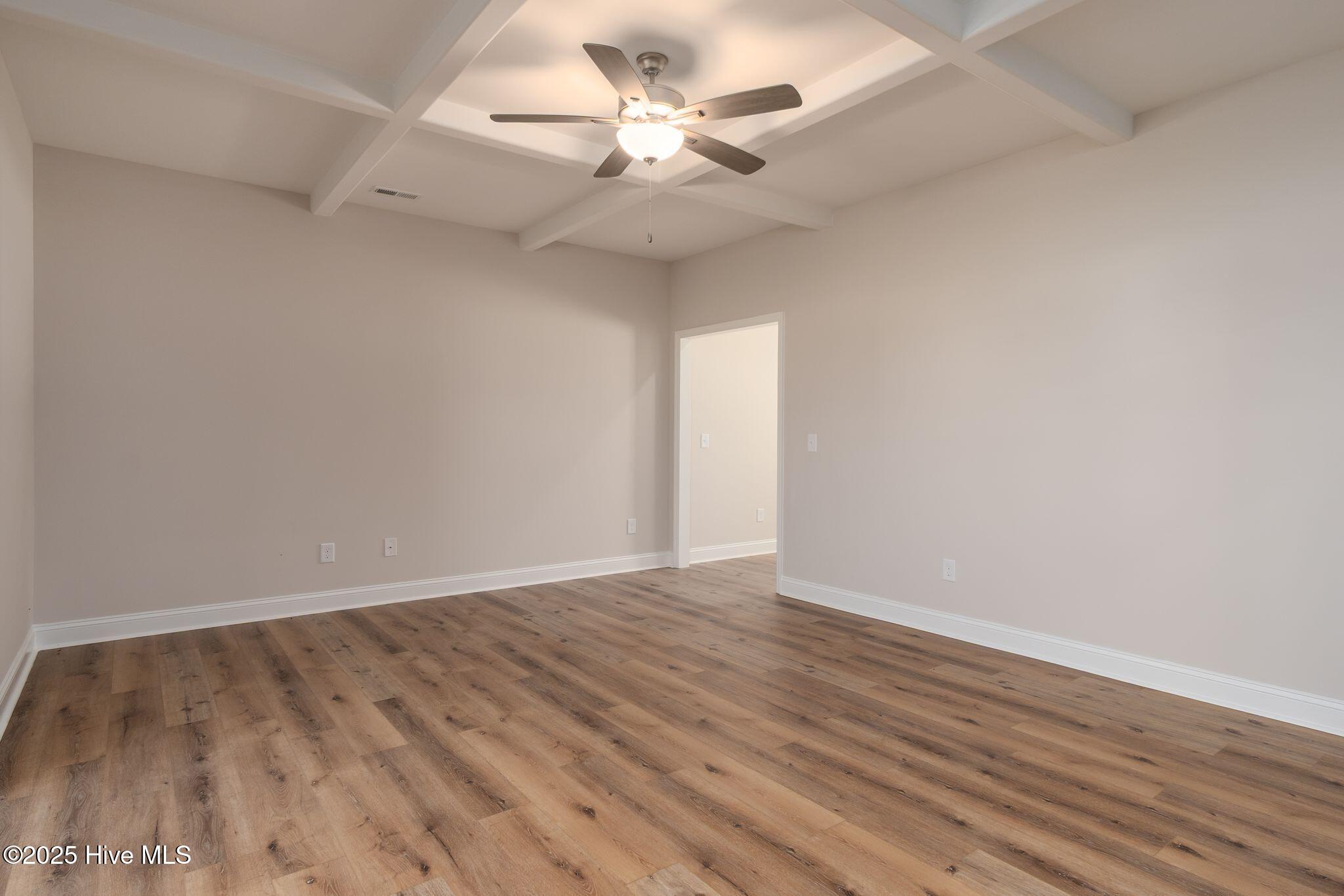 100496032 | Photo 11