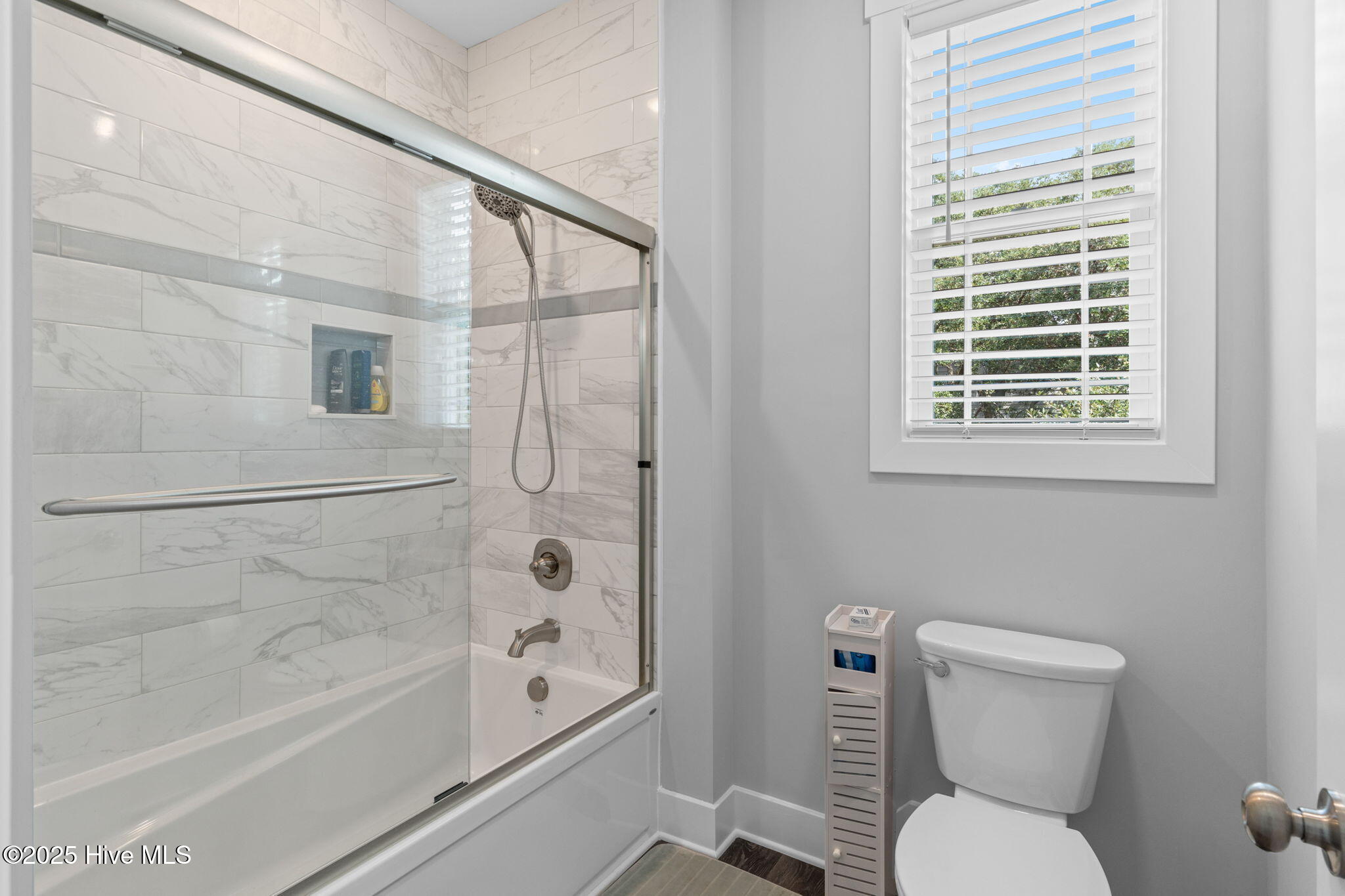 100527753 | Photo 61