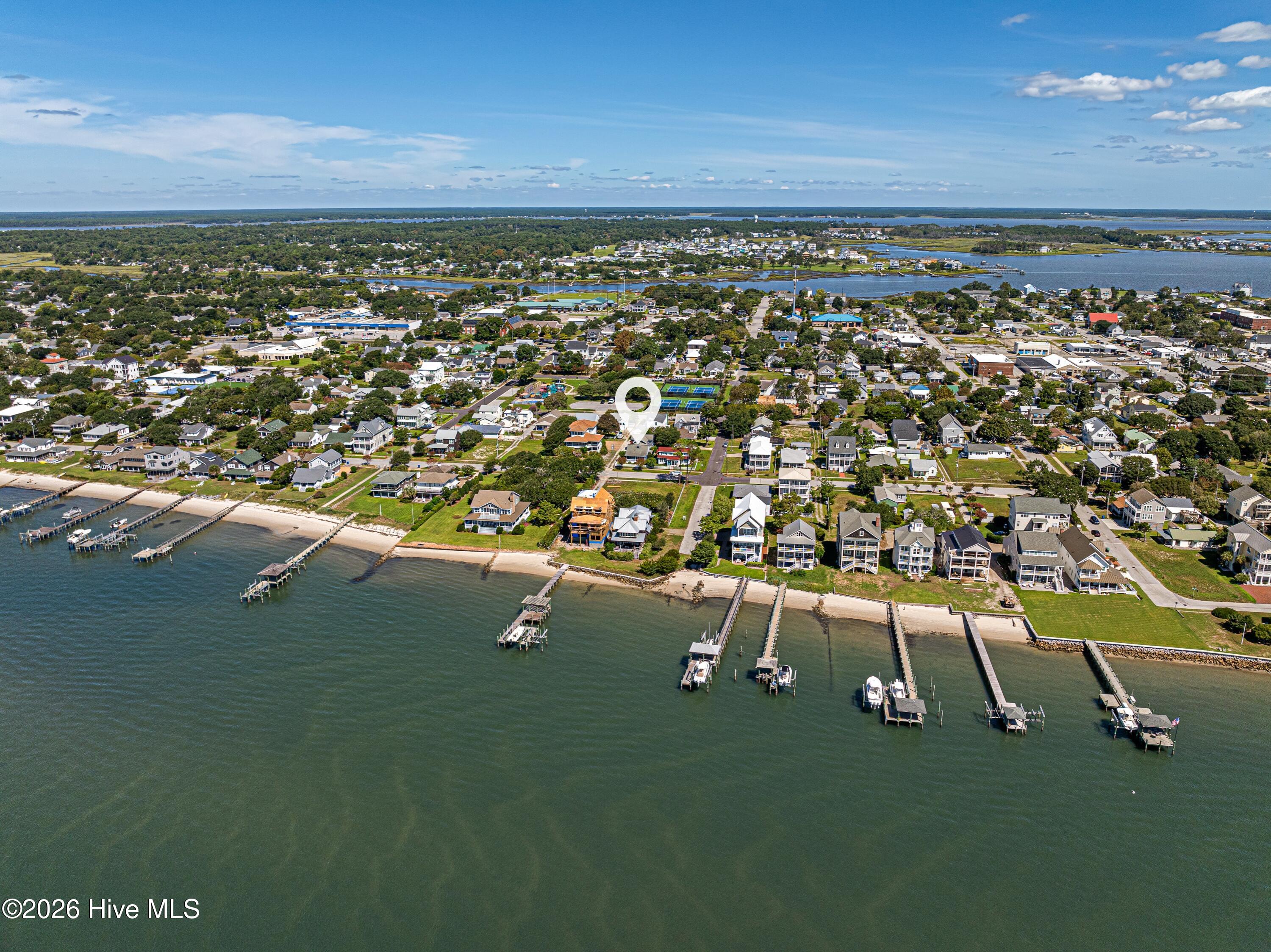 1502 Shackleford Street,Morehead City