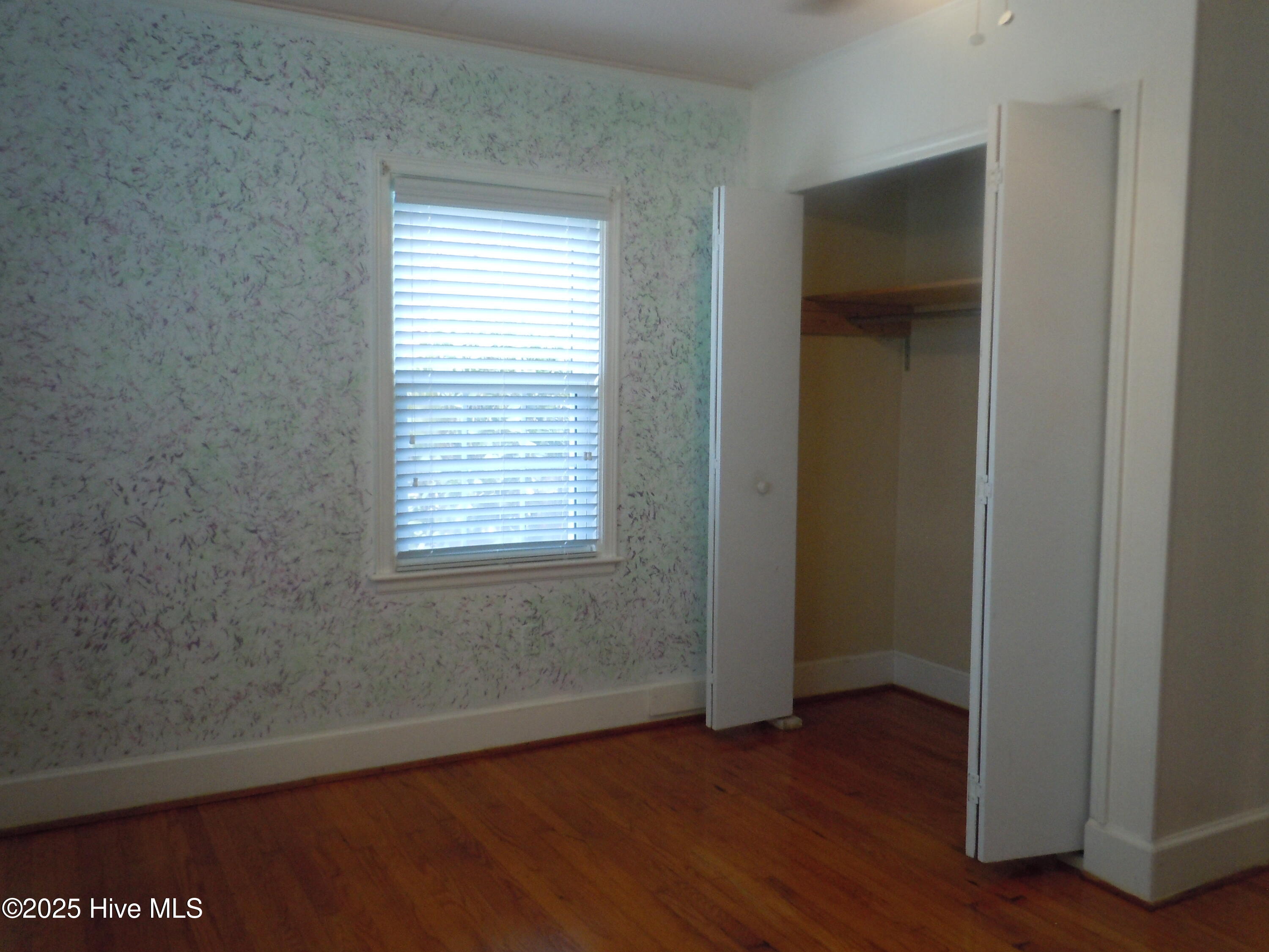 100536293 | Photo 22