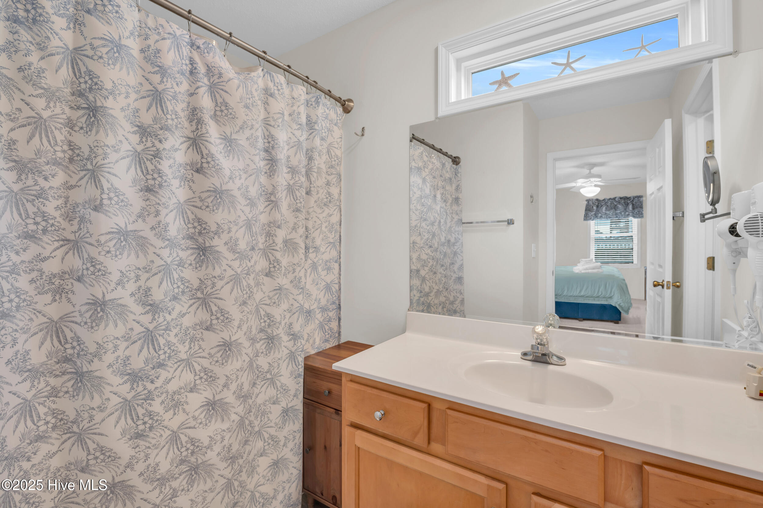 100543103 | Photo 33