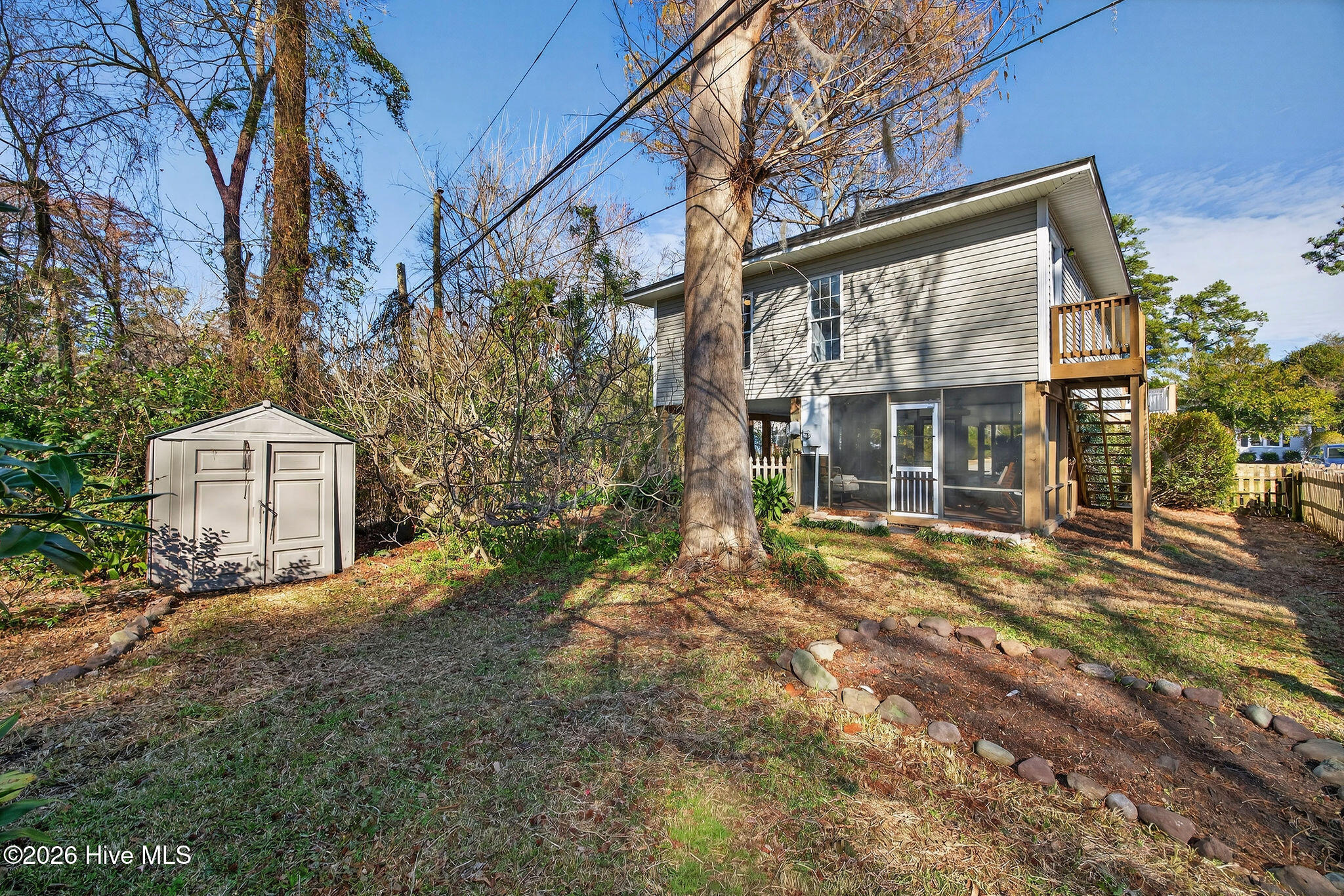 100551294 | Photo 25