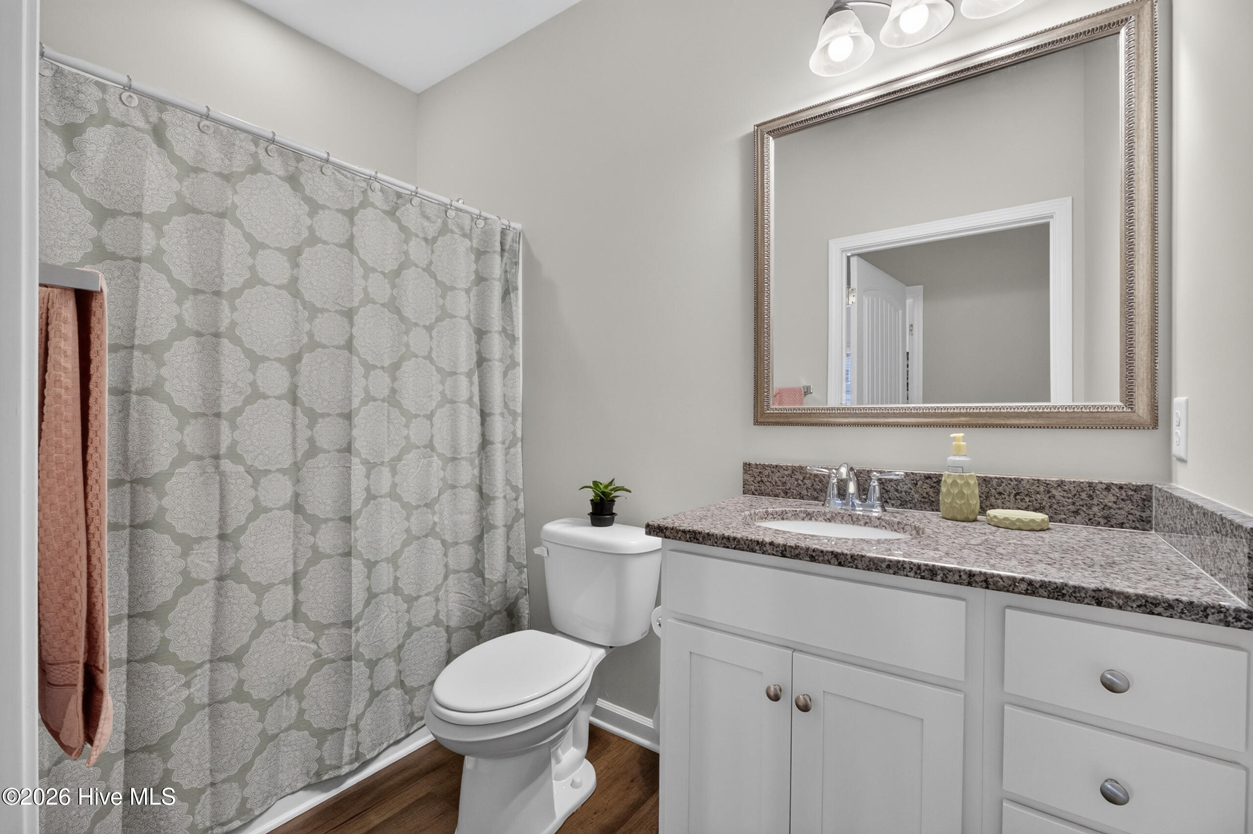 Granite counters / heightened countertop