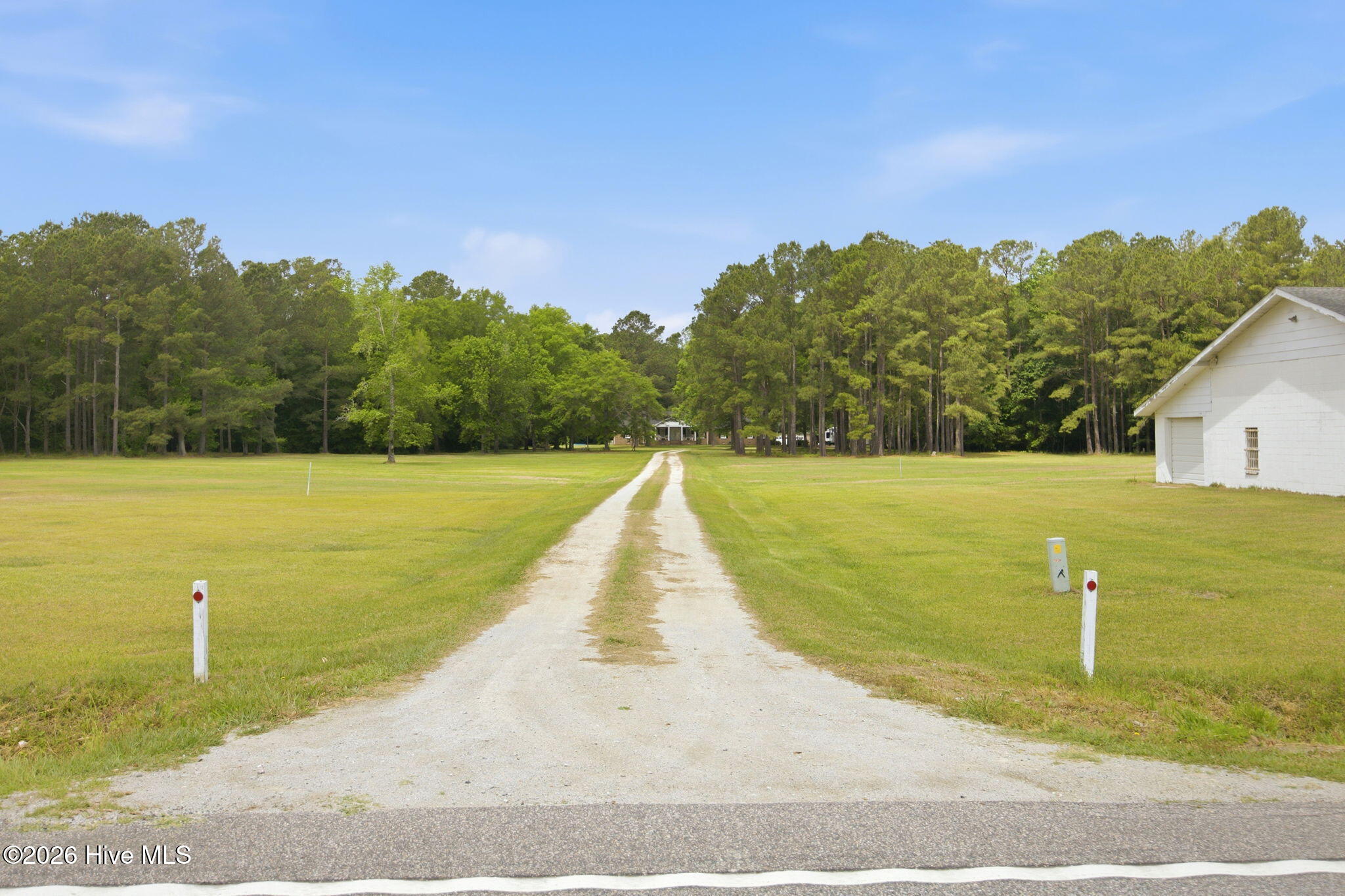 100570604 | Photo 42