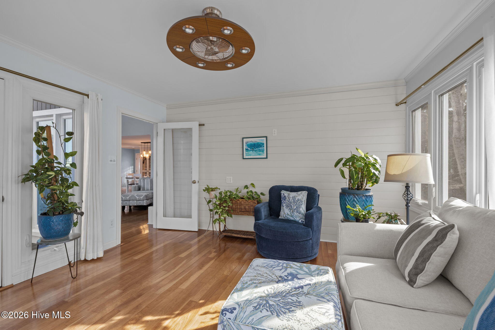 100551072 | Photo 34