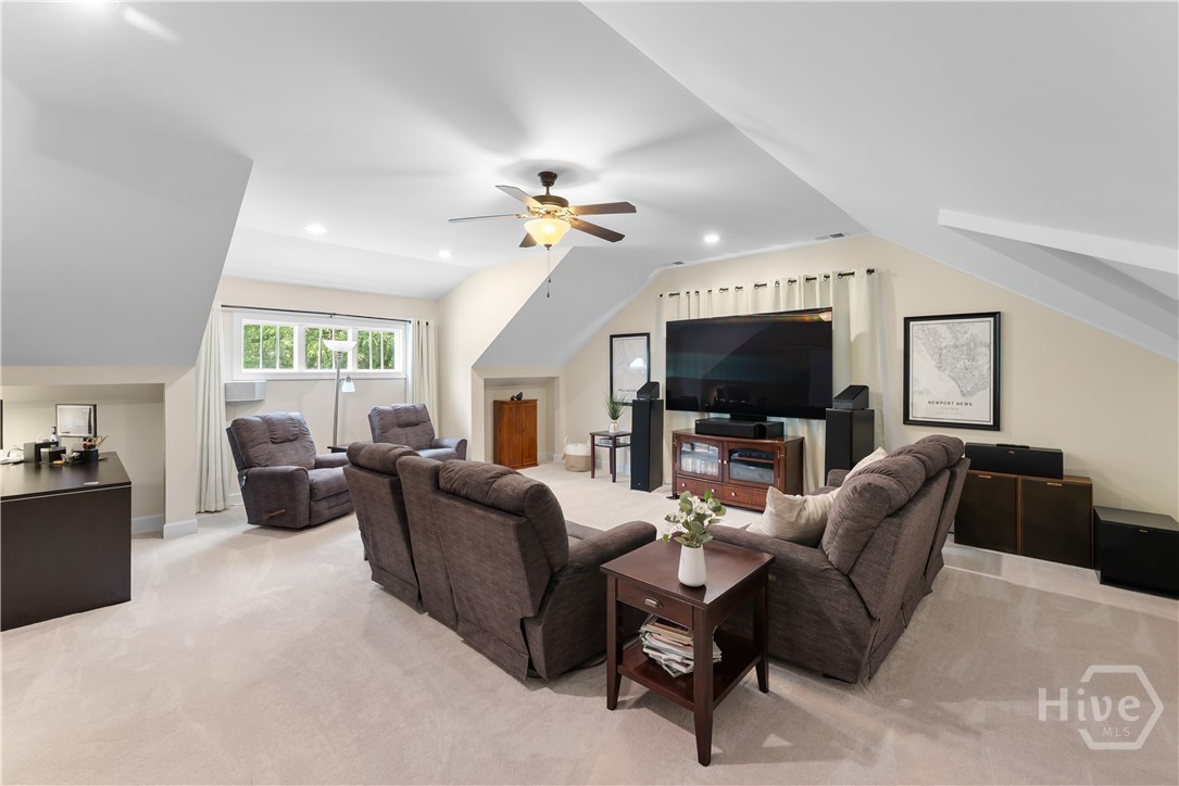 5th Bedroom/Flex Space