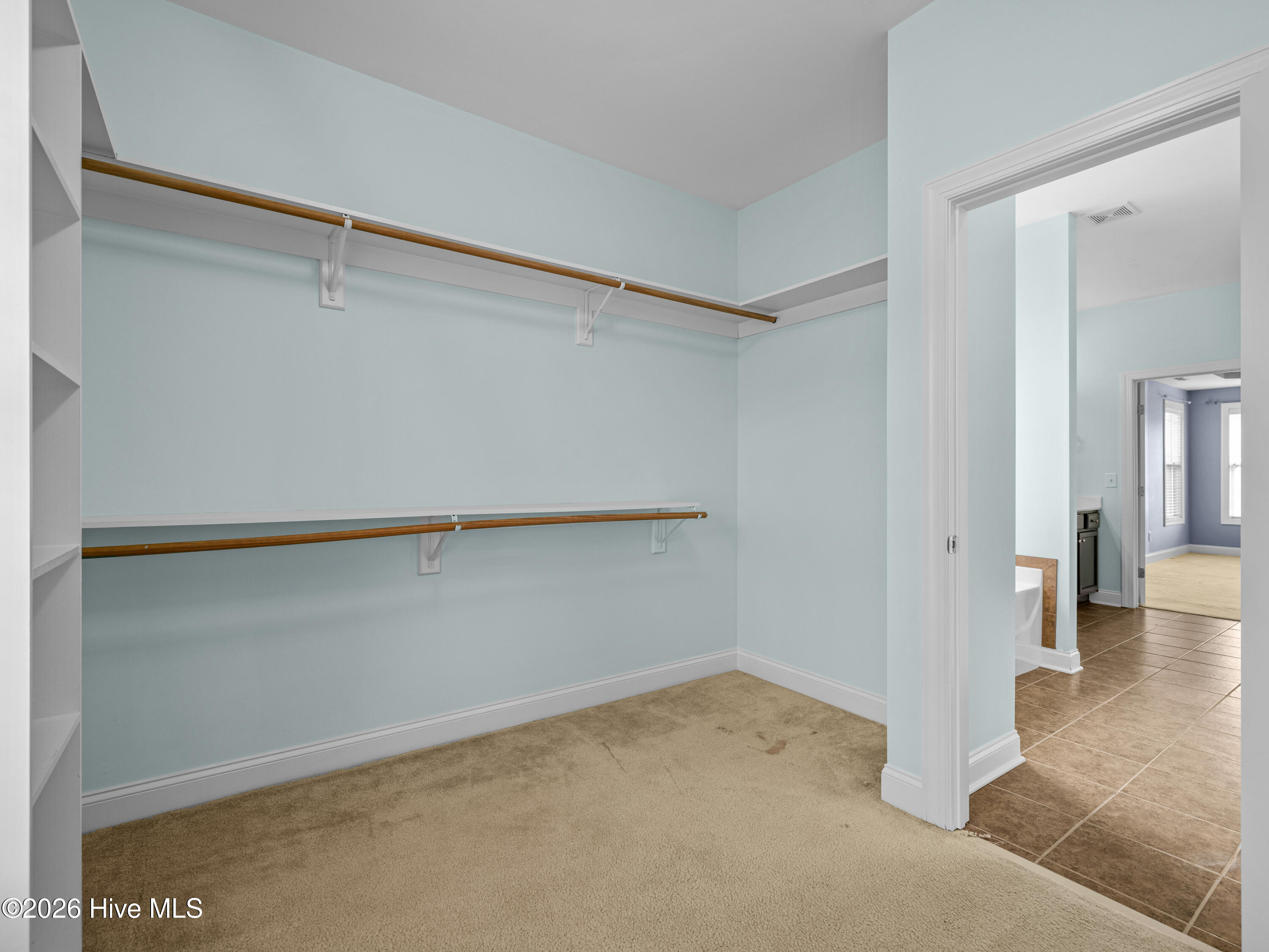 100556150 | Photo 43