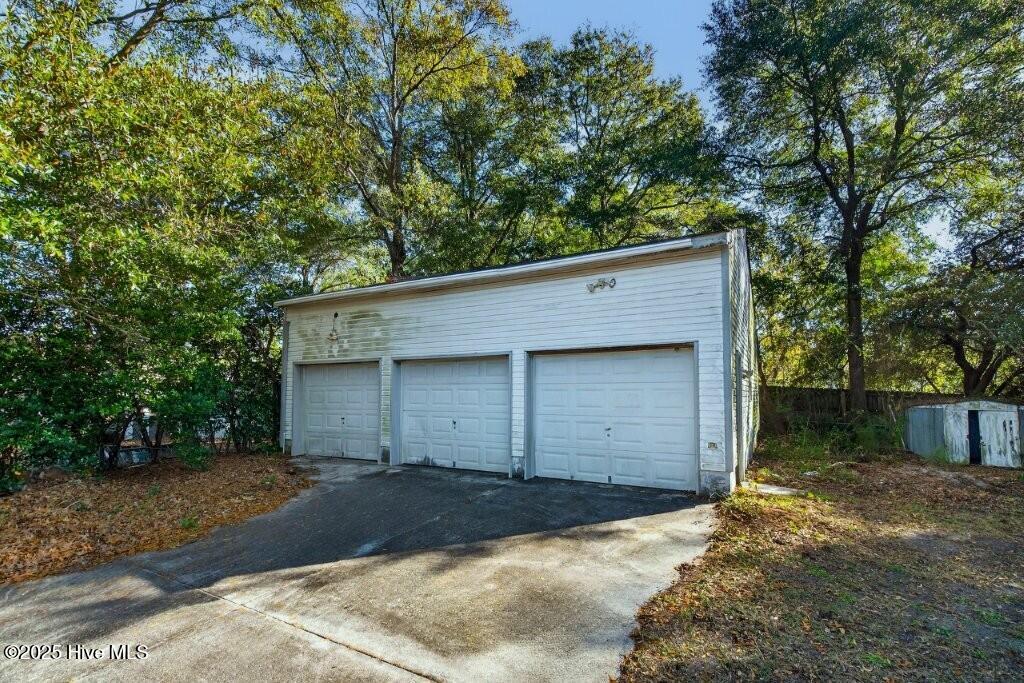 100545243 | Photo 24