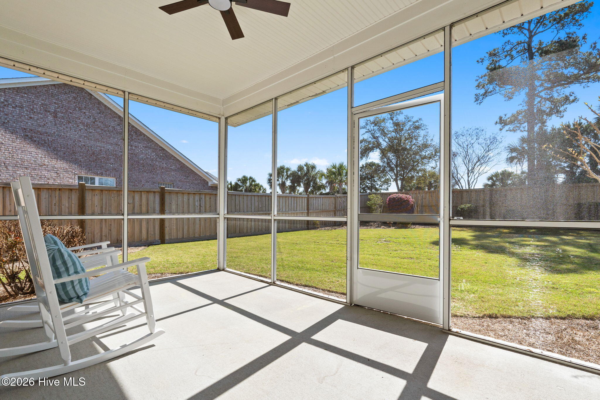 100562365 | Photo 21