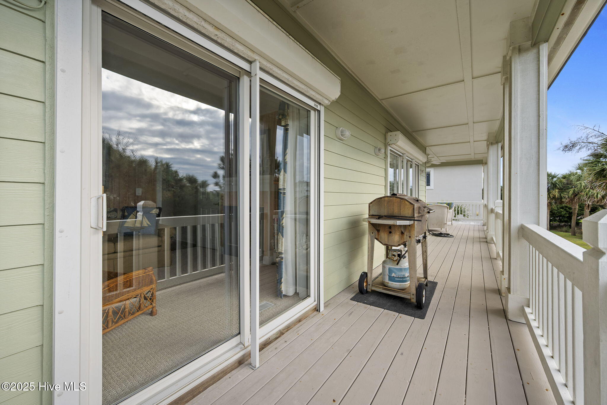 100544331 | Photo 36