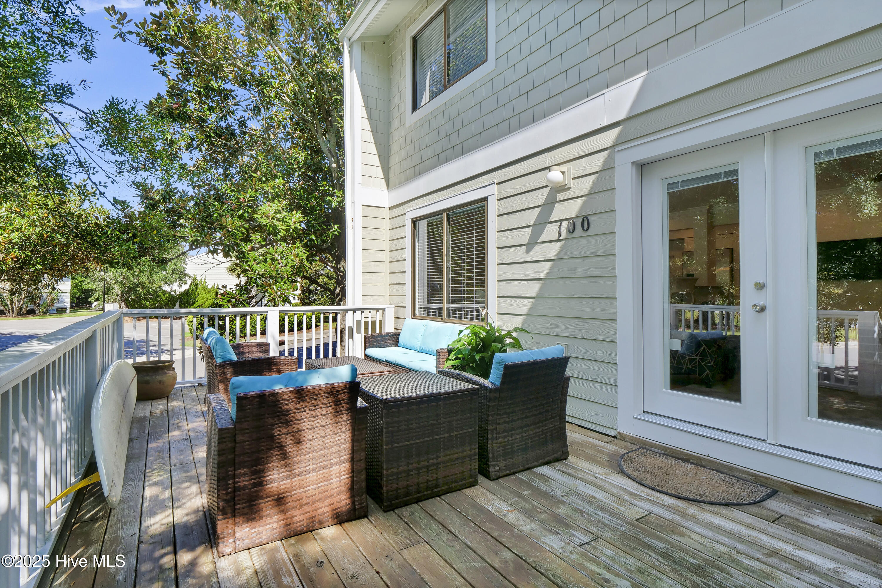 100532571 | Photo 33