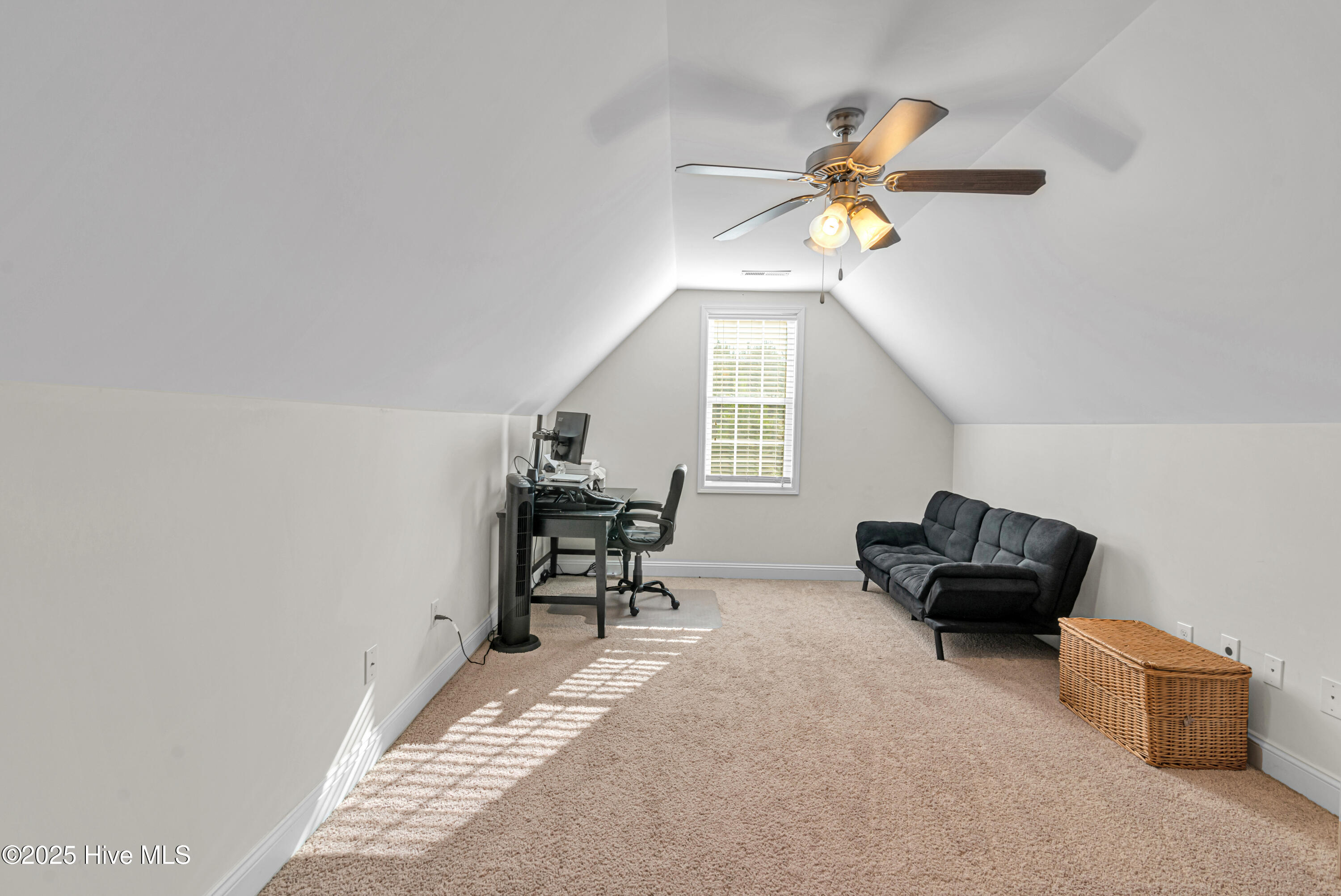 100545574 | Photo 37