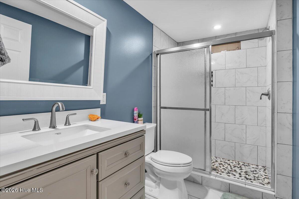 100548793 | Photo 34