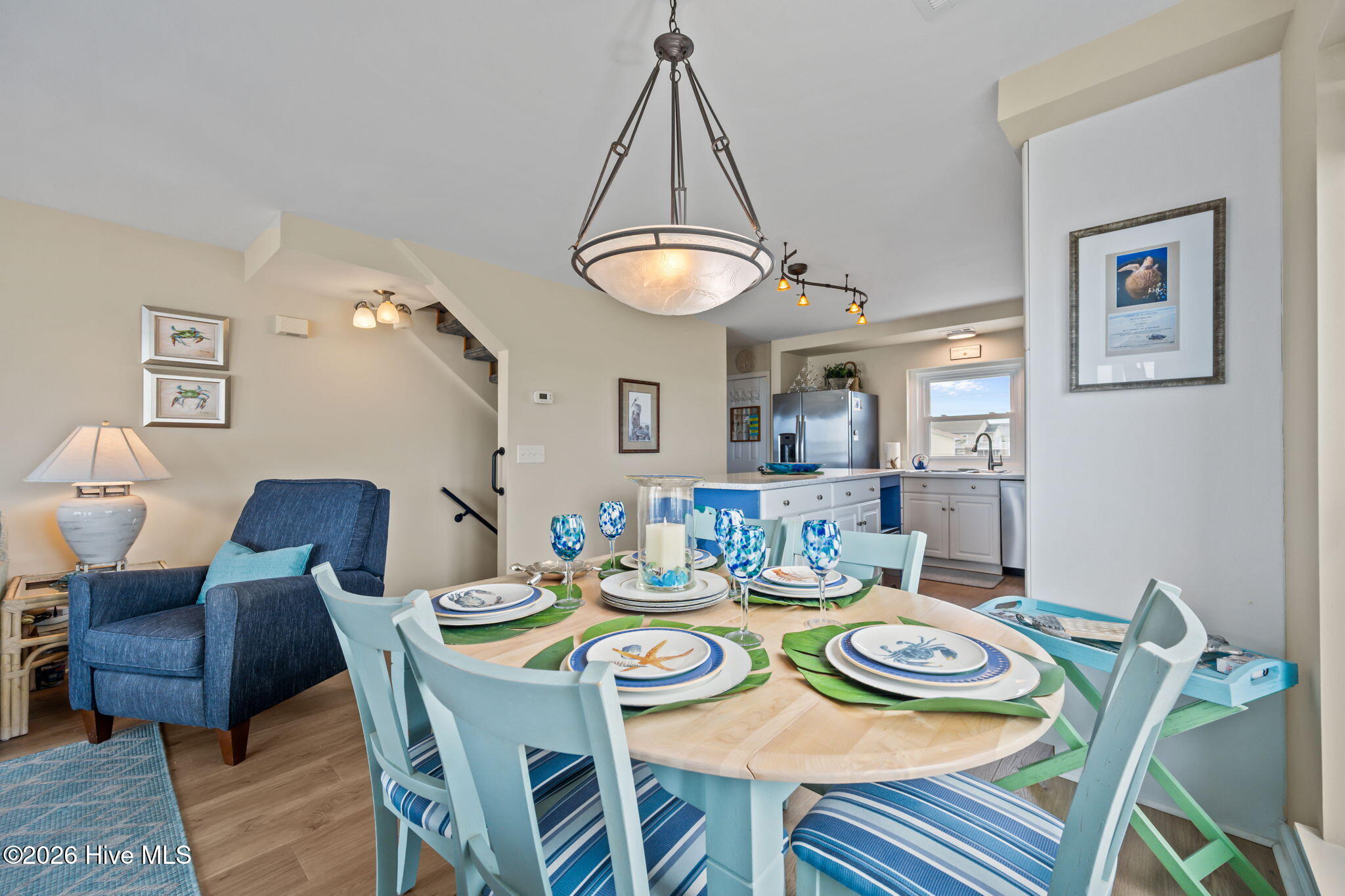 100570908 | Photo 27