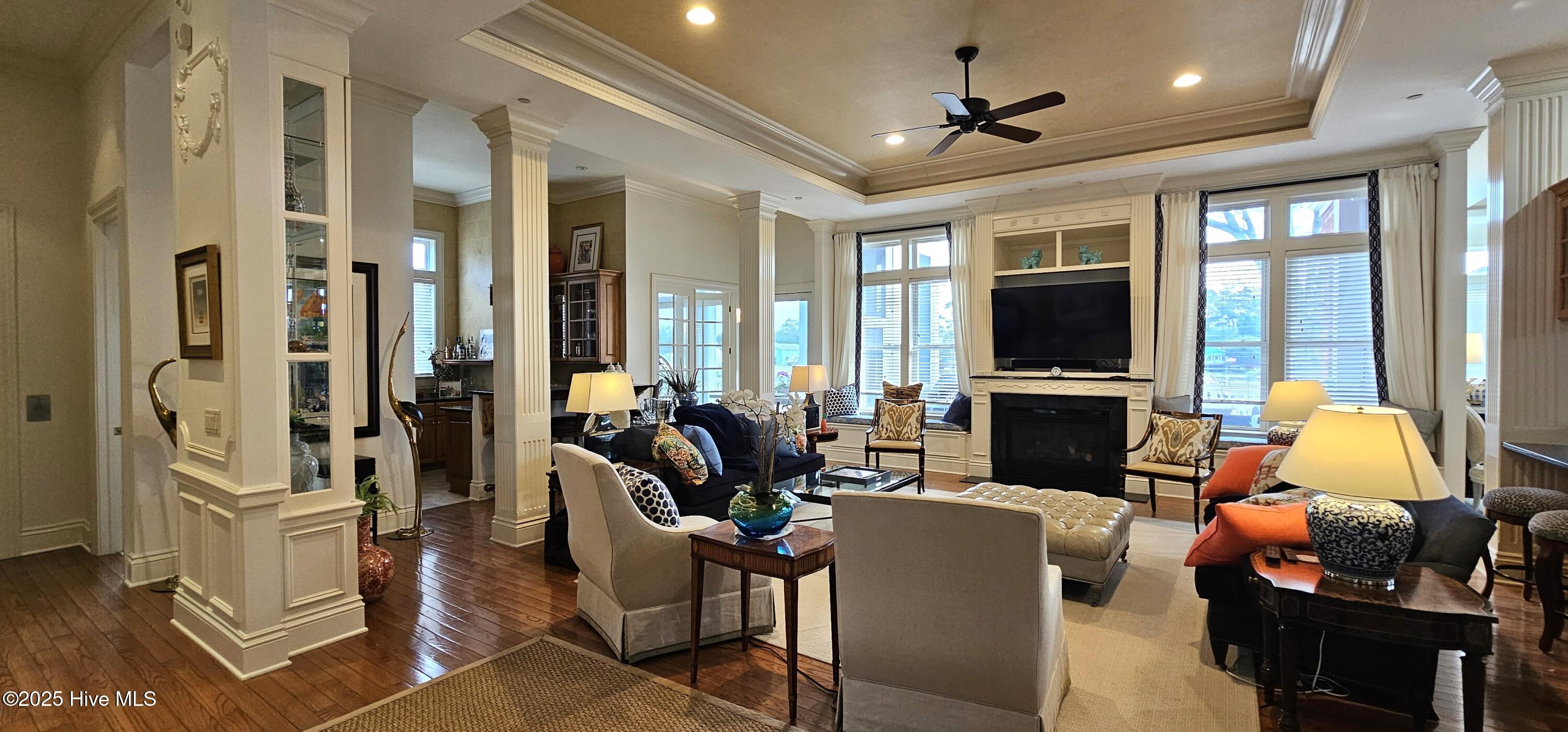 100542598 | Photo 16