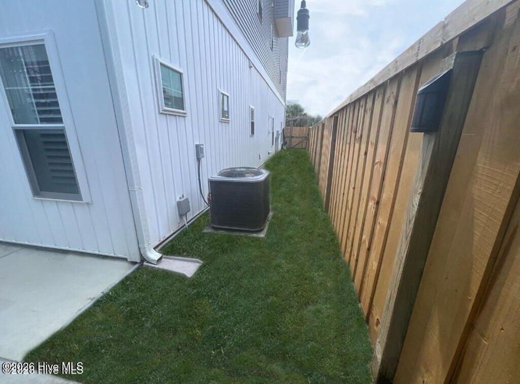 100568408 | Photo 42