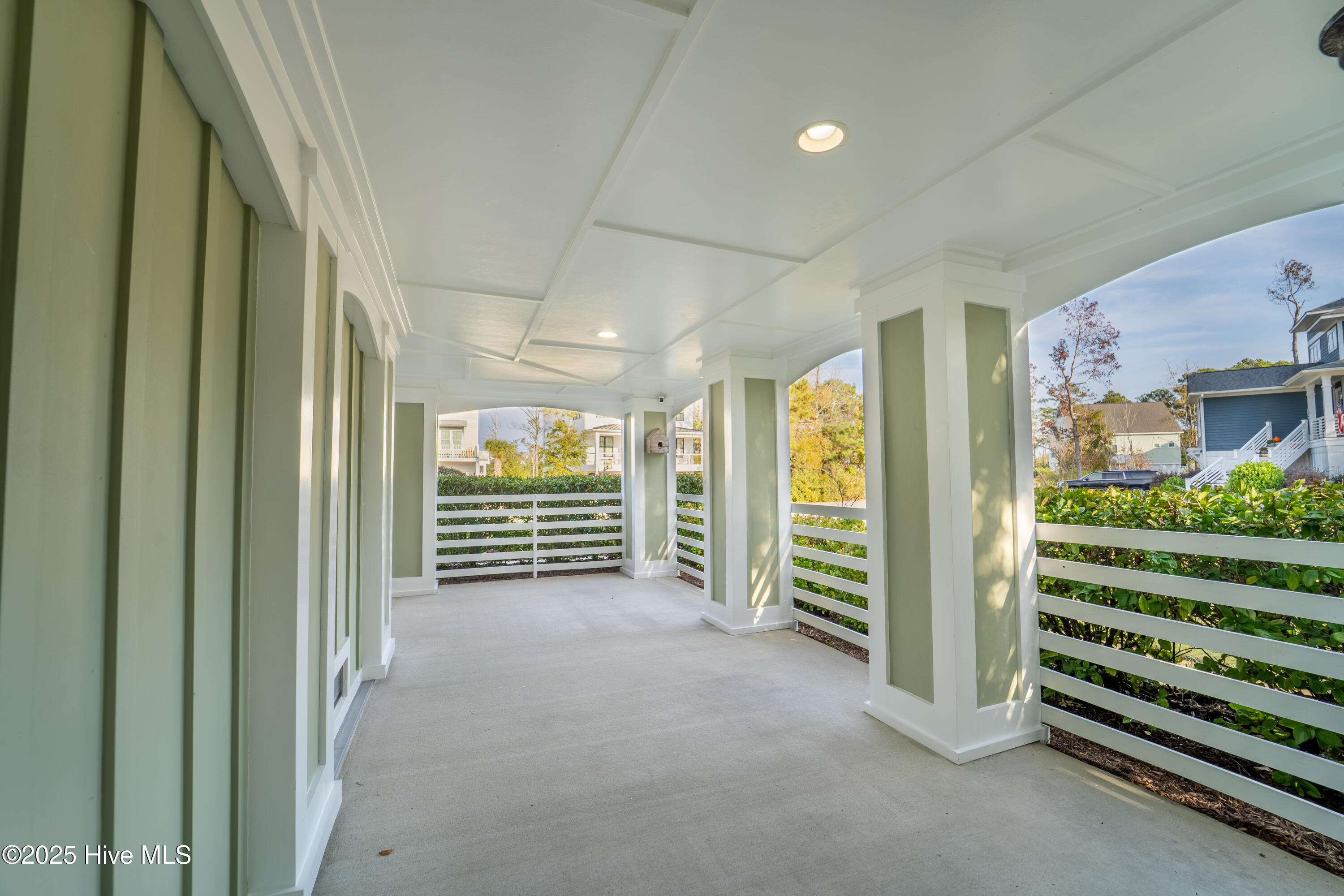 100544642 | Photo 52