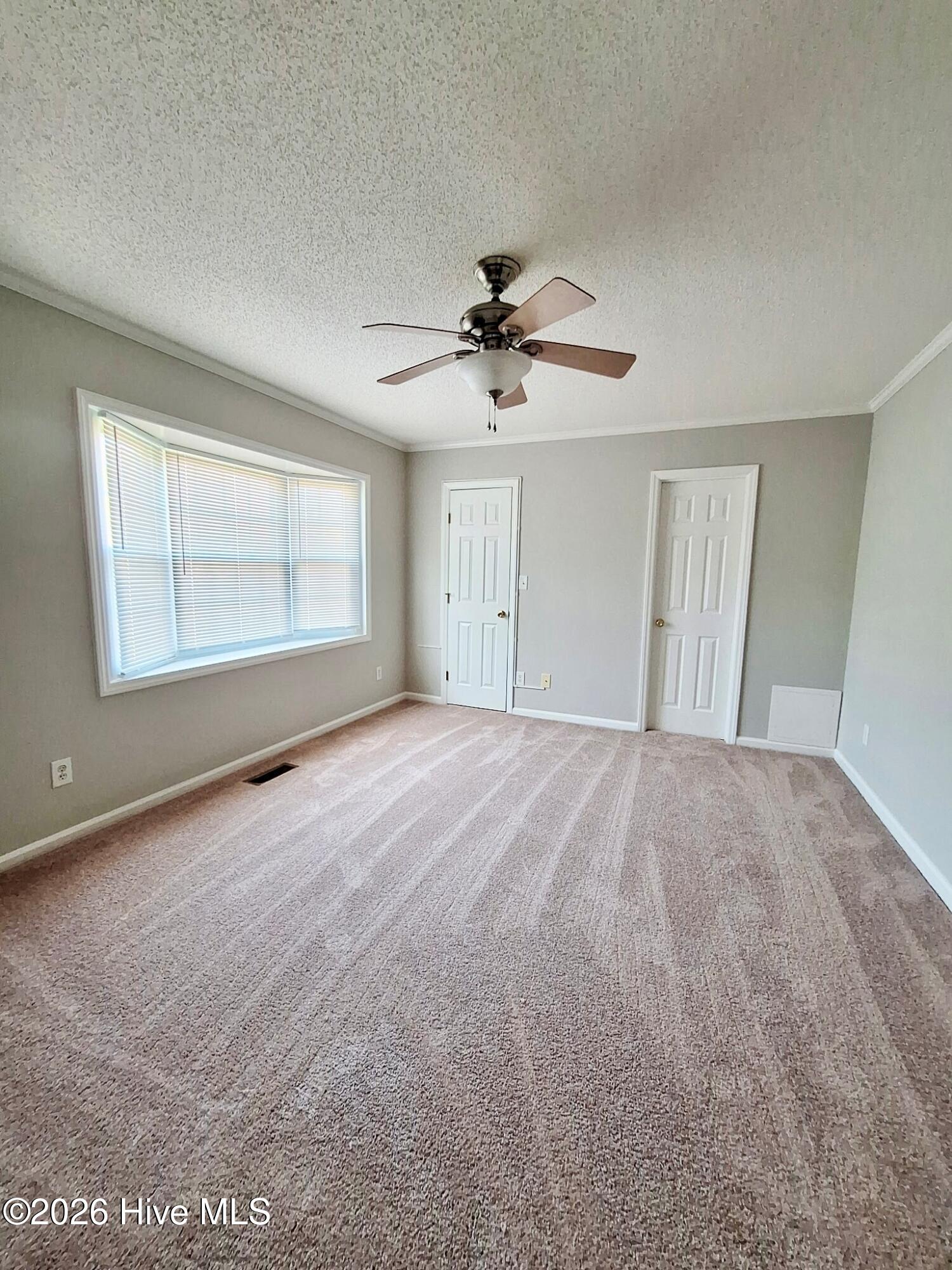 Sterling Pointe Drive 3979 MMM3 (8)